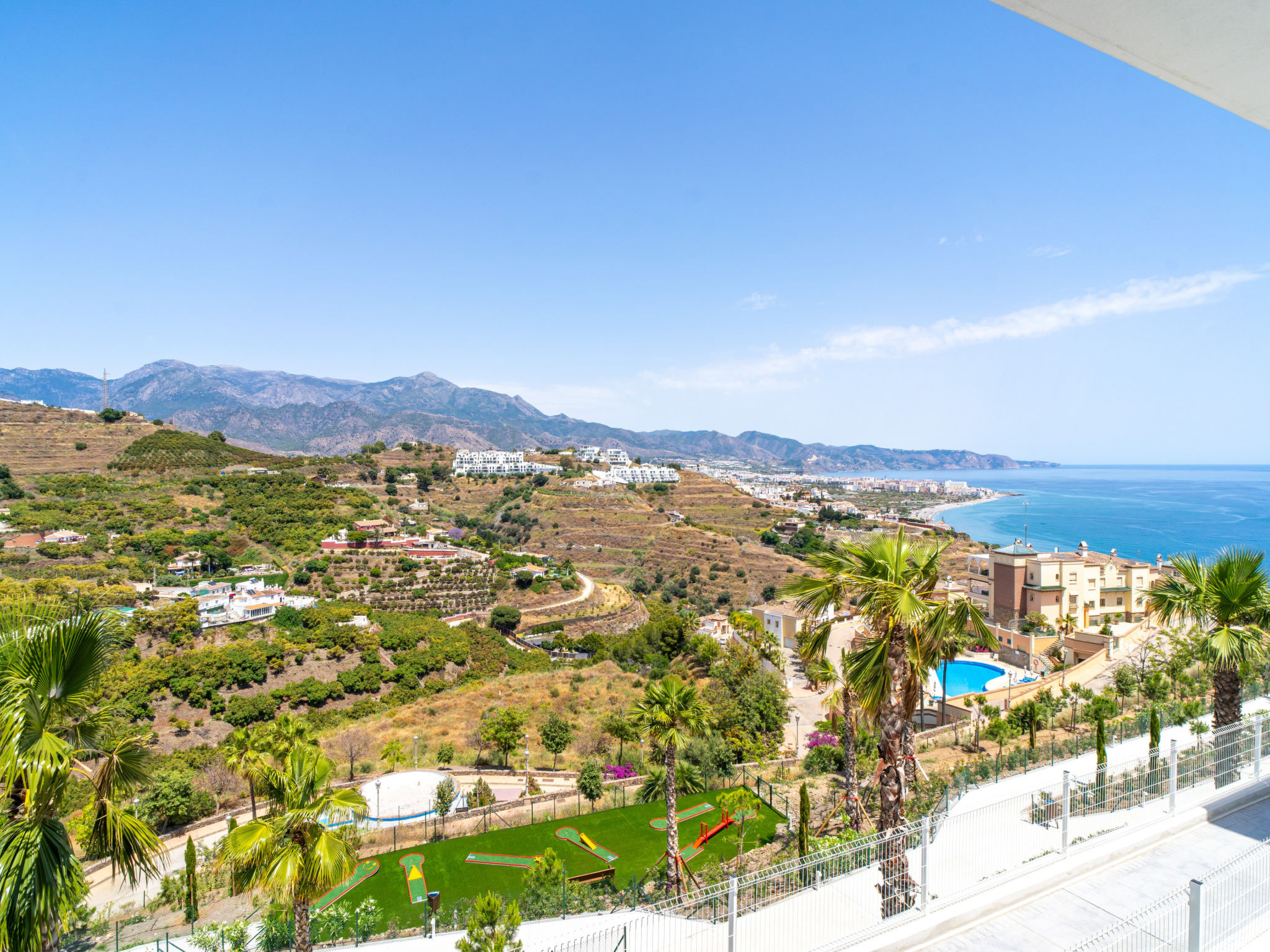 Bayview Hills Deluxe by Casasol - Drinnen