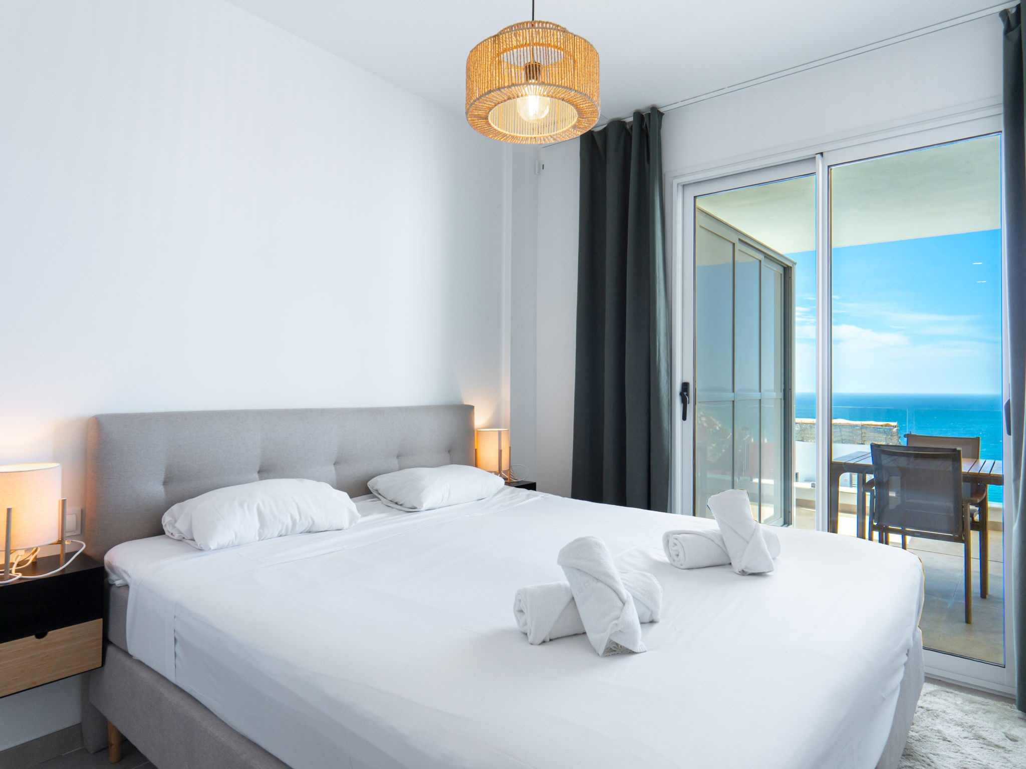 Bayview Hills Suite by Casasol