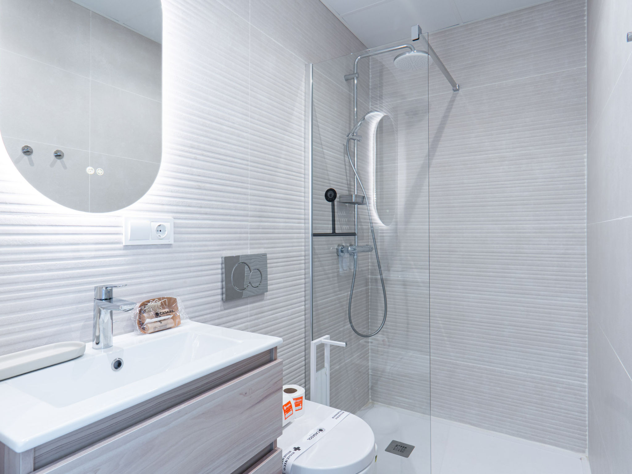 Bayview Hills Suite by Casasol - Inside