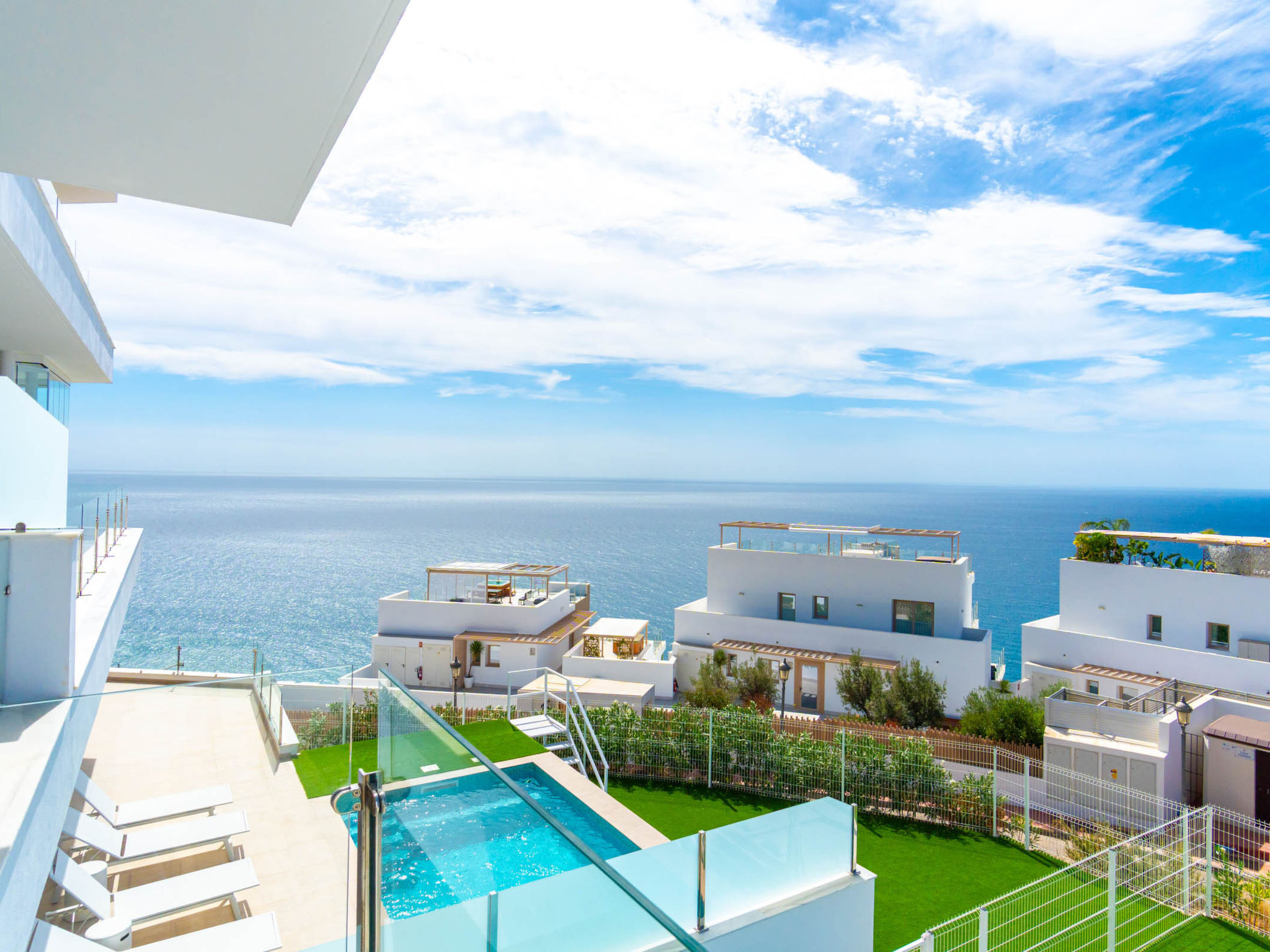 Bayview Hills Suite by Casasol - Outside