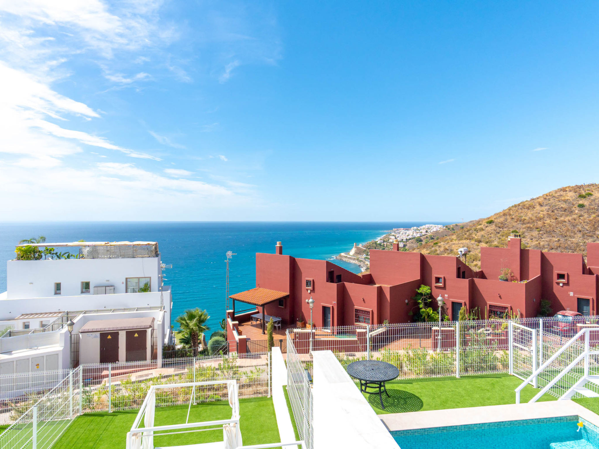 Bayview Hills Suite by Casasol - Outside