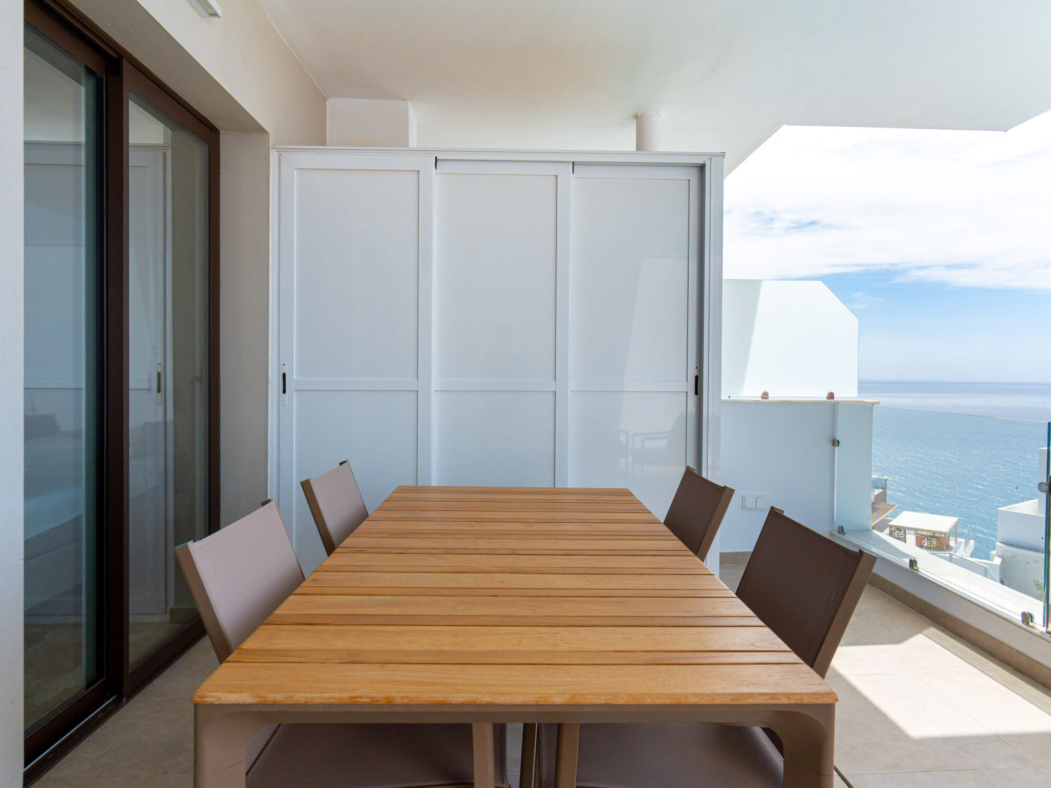Bayview Hills Suite by Casasol - Outside