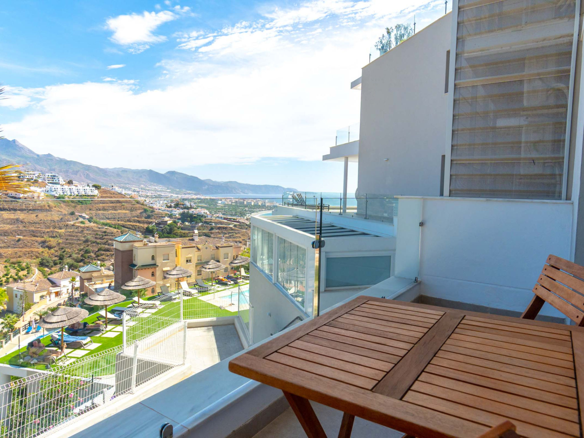 Bayview Hills Suite by Casasol - Outside