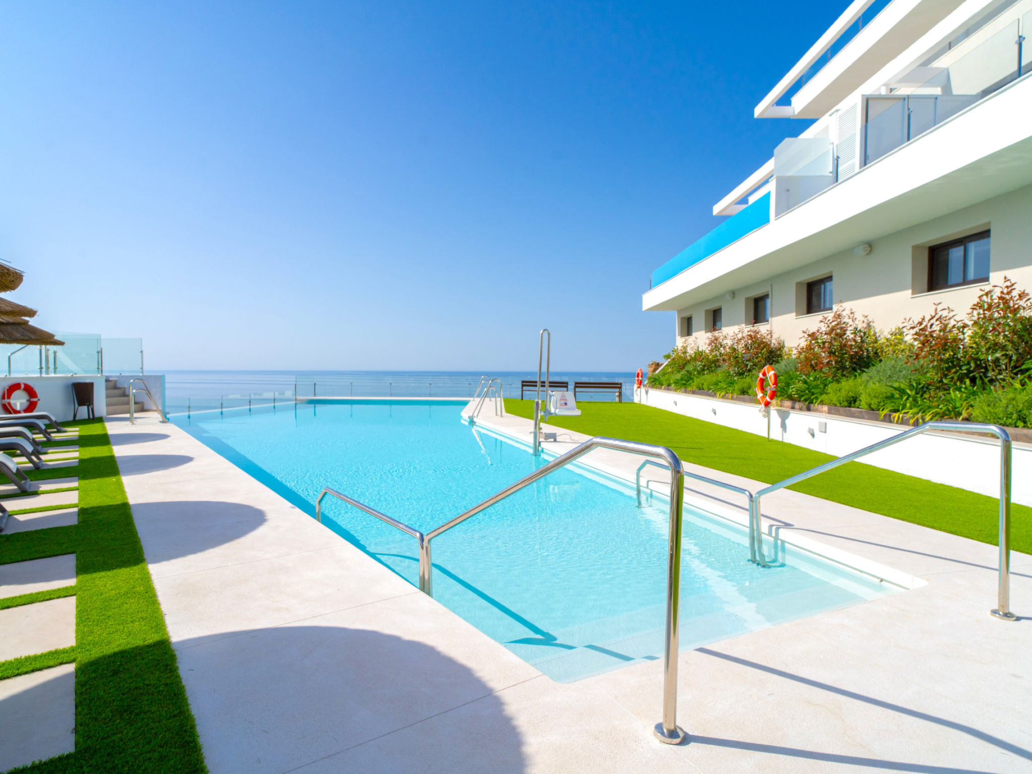 Bayview Hills Suite by Casasol