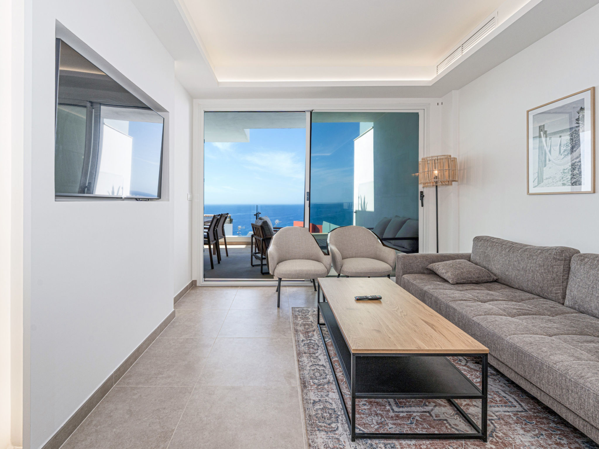 Bayview Hills Suite by Casasol - Drinnen