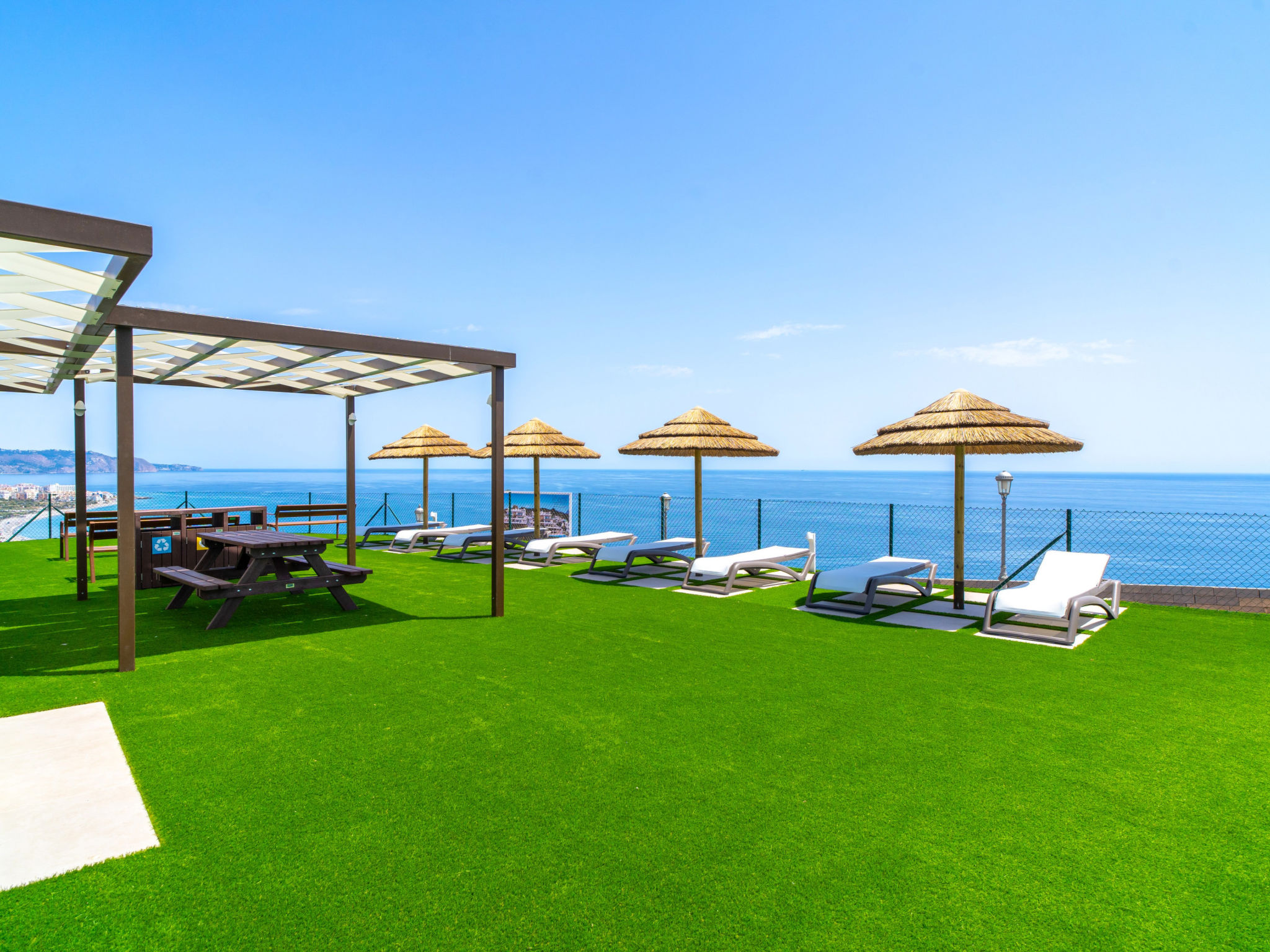 Bayview Hills Suite by Casasol - Drinnen