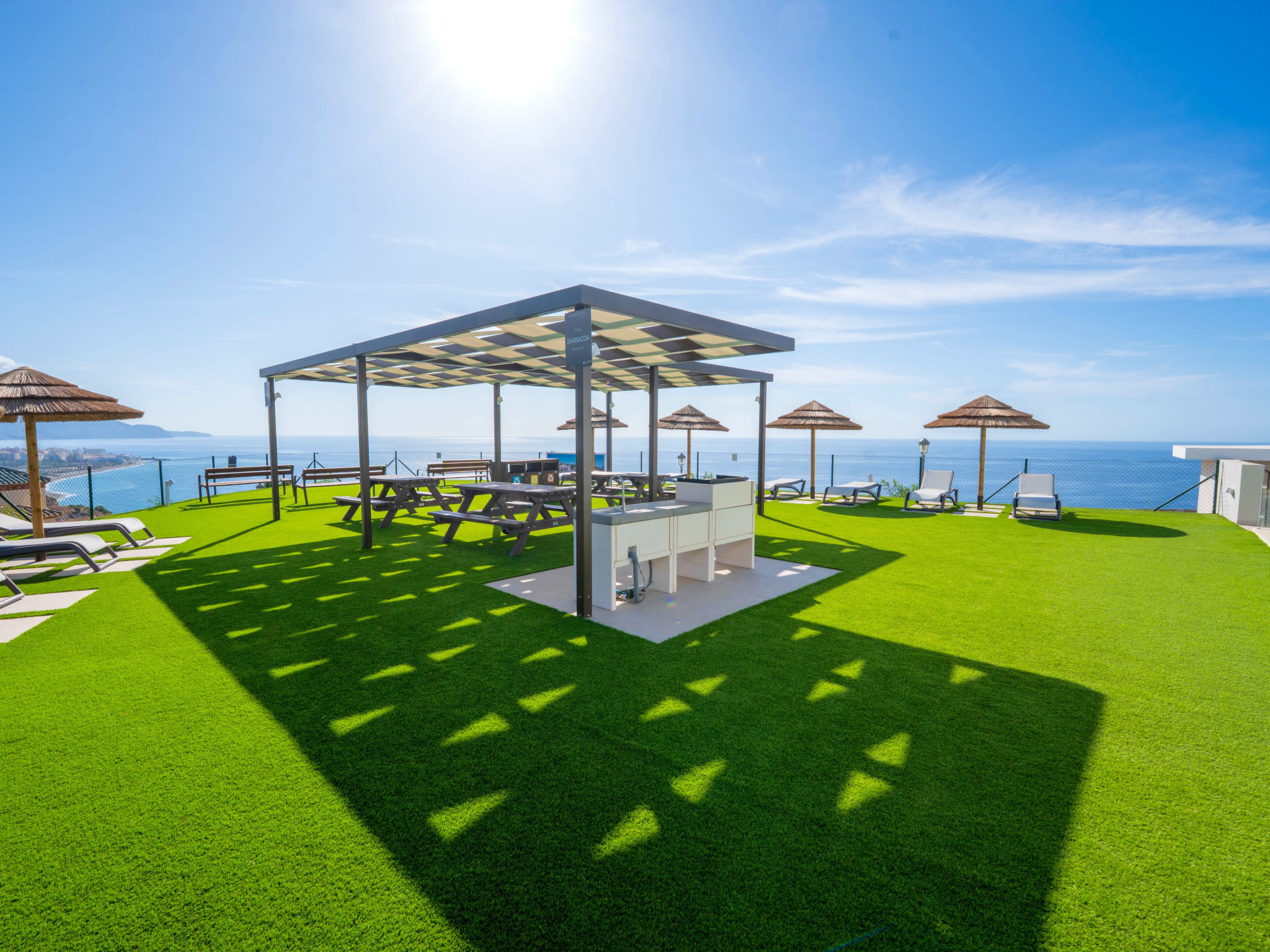 Bayview Hills Suite by Casasol - Drinnen