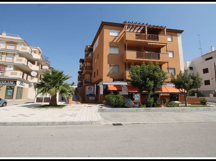 Aan zee gelegen appartement in Torrox, La Axarquía in Torrox