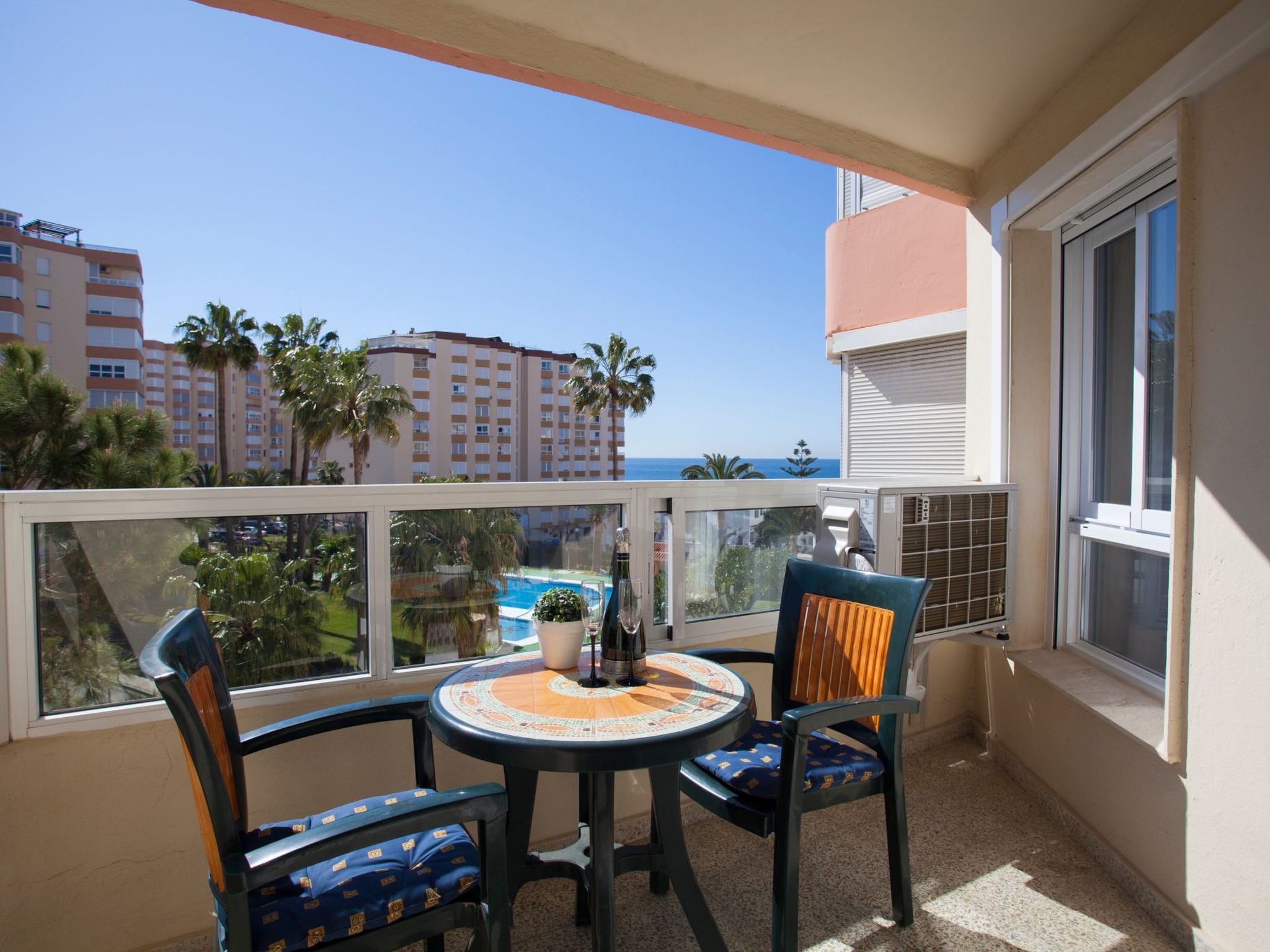 Wohnung in Torrox mit Sonniger Terrasse