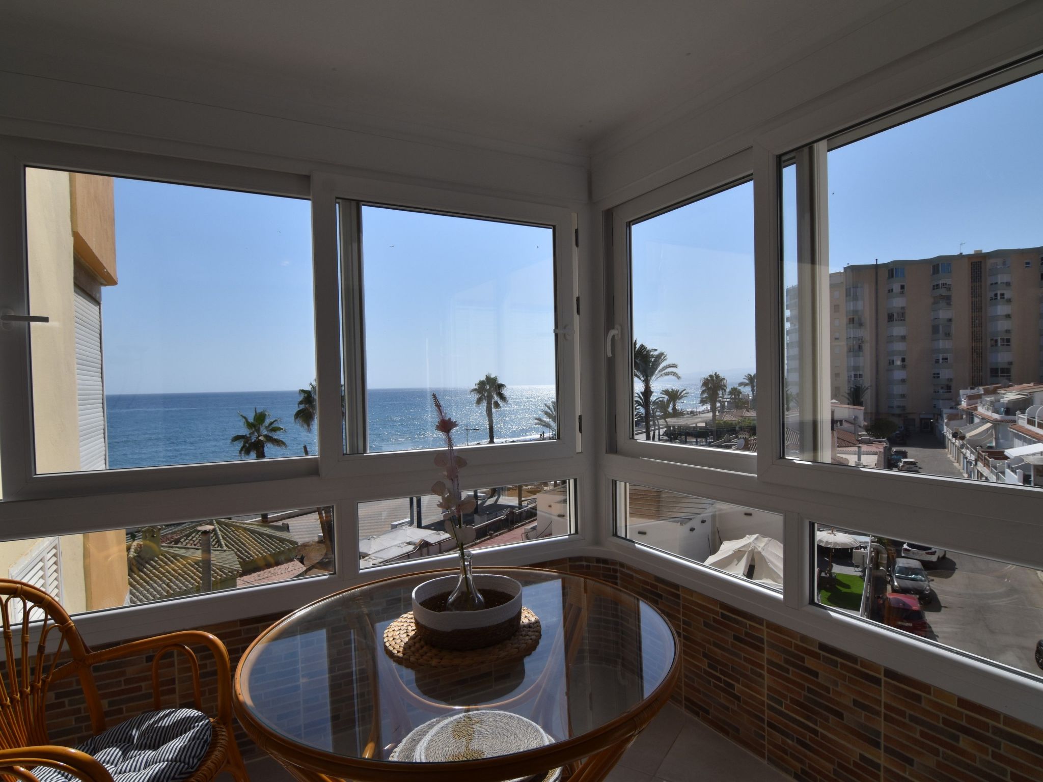 Studio Europa beachfront-Binnen