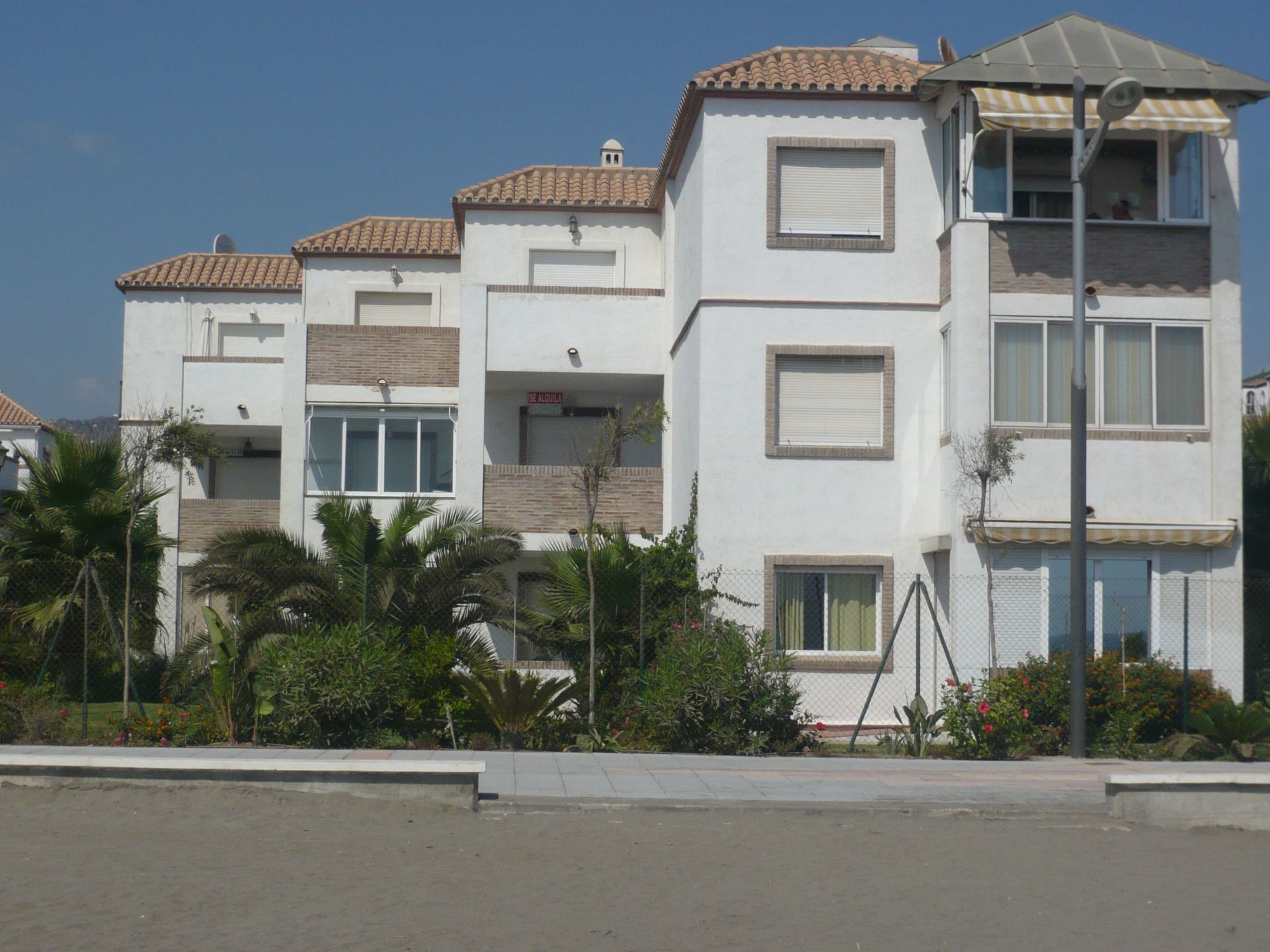 Wunderschöne Wohnung in Torrox Costa mit Beheiztem gemeinsamem Pool und Meerbli-Dehors