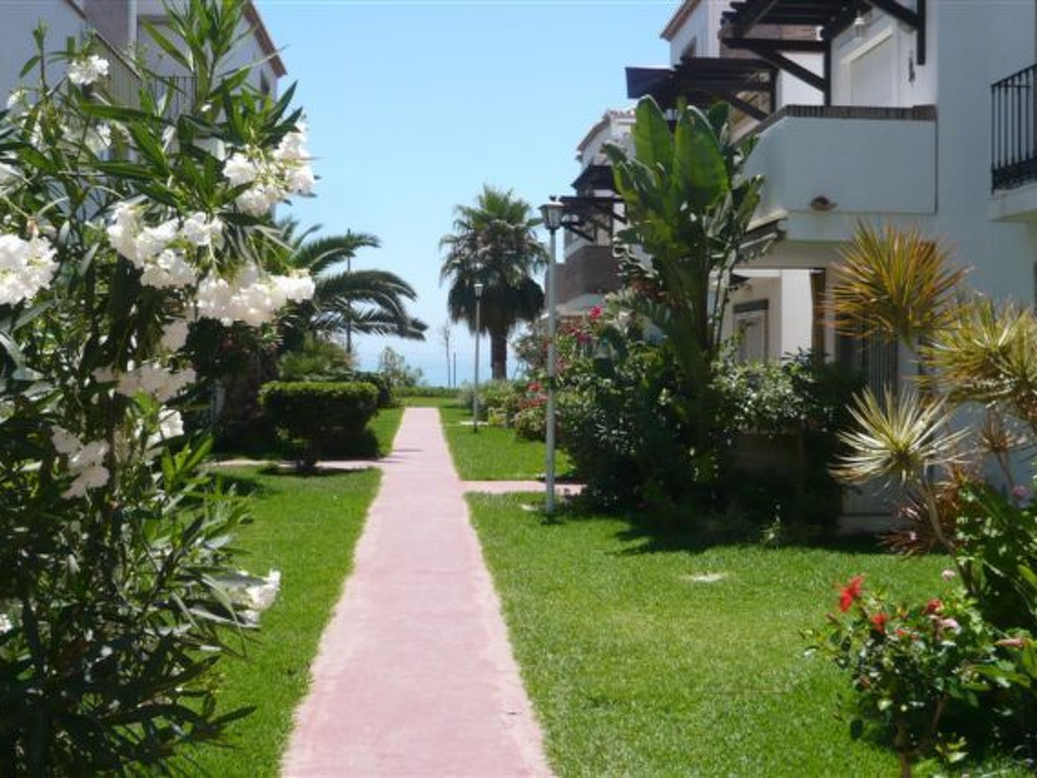 Für 7 Personen ca. 60qm Torrox Costa-Outside