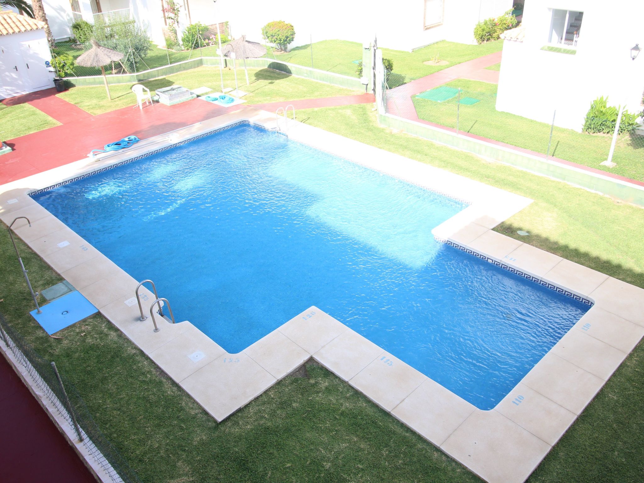 Für 7 Personen ca. 60qm Torrox Costa-Outside