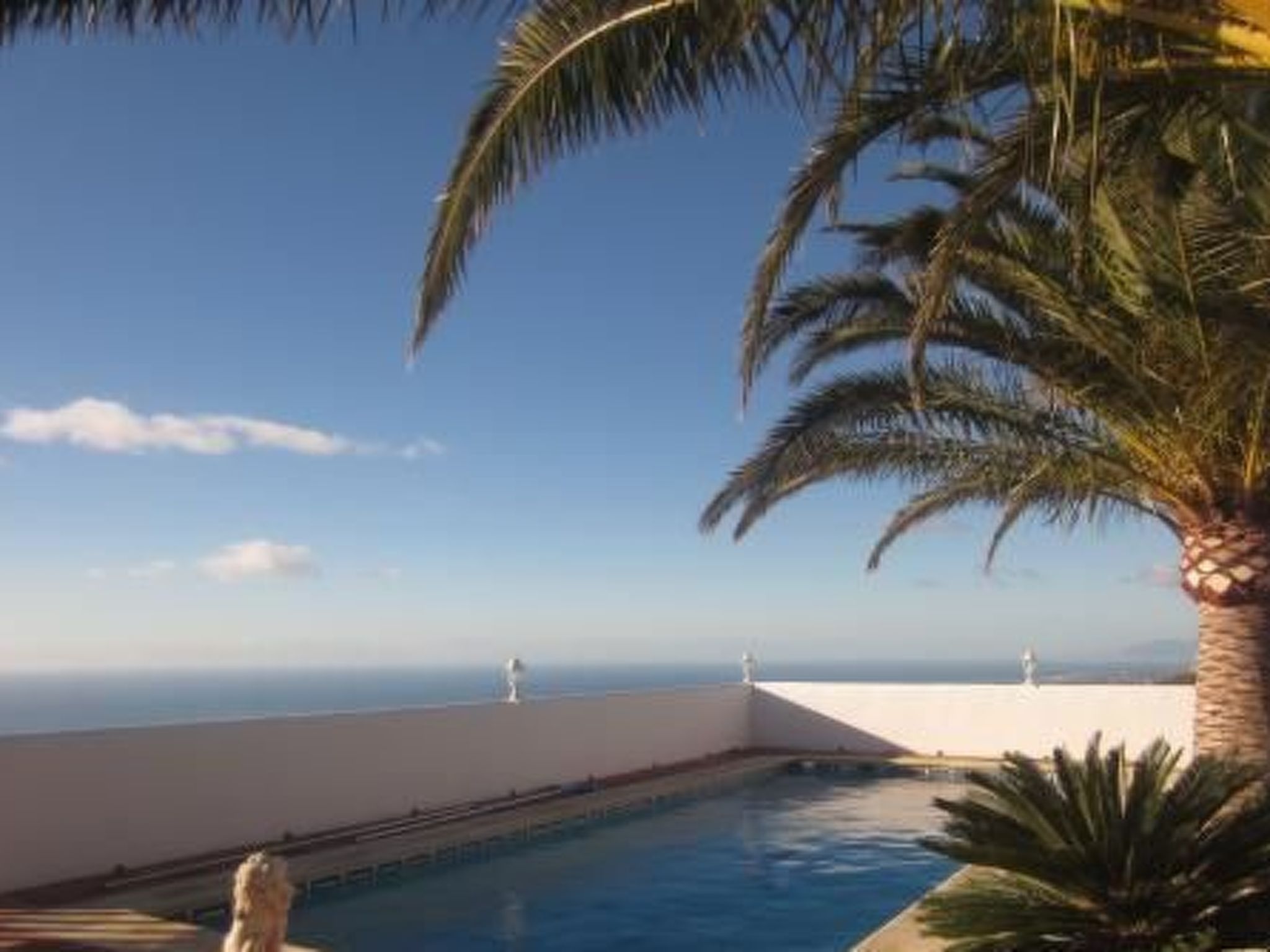 Casa Palmeras in Sayalonga mit Gepflegtem Garten-Drinnen