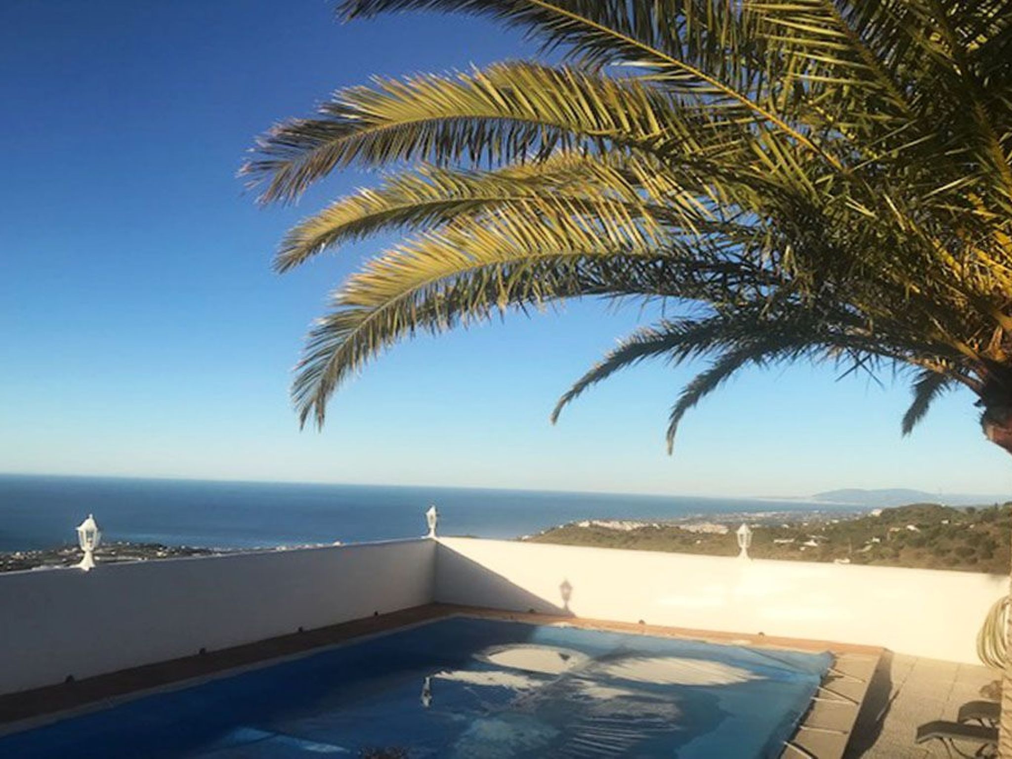 Casa Palmeras in Sayalonga mit Gepflegtem Garten-Drinnen