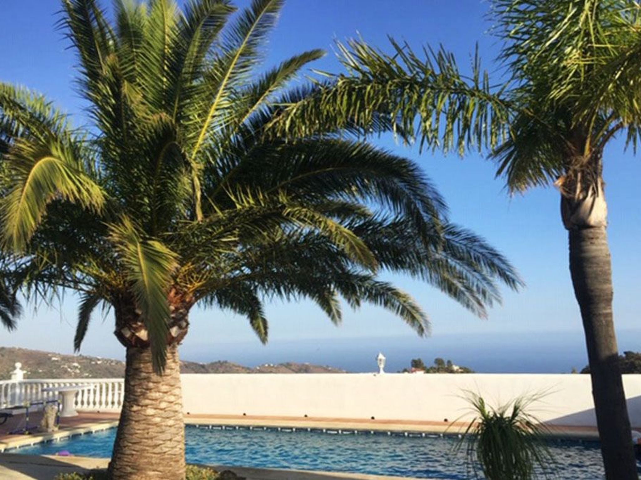 Casa Palmeras in Sayalonga mit Gepflegtem Garten-Drinnen