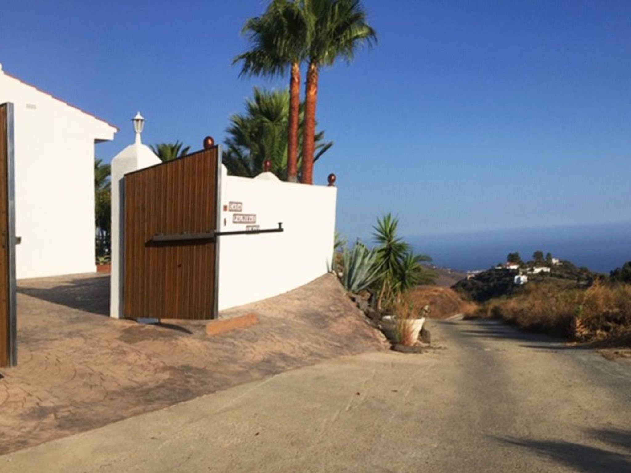 Casa Palmeras in Sayalonga mit Gepflegtem Garten-Drinnen