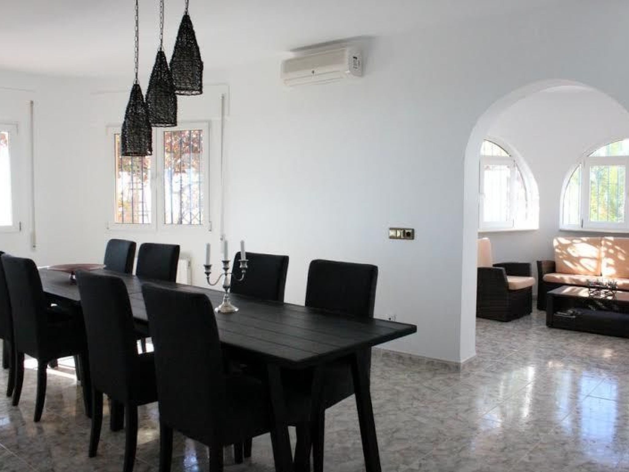 Casa Palmeras in Sayalonga mit Gepflegtem Garten-Drinnen