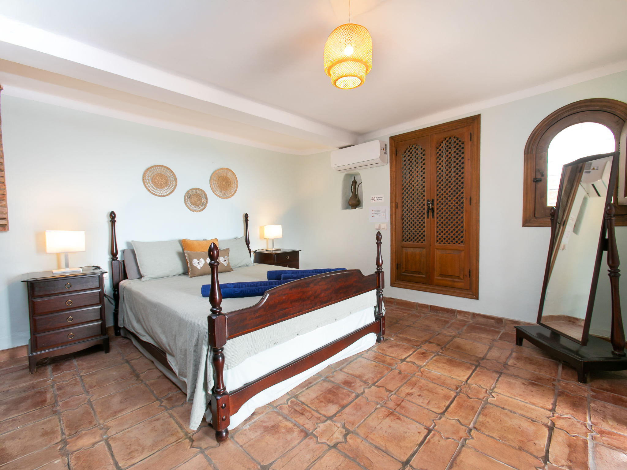 El Comendador-Binnen