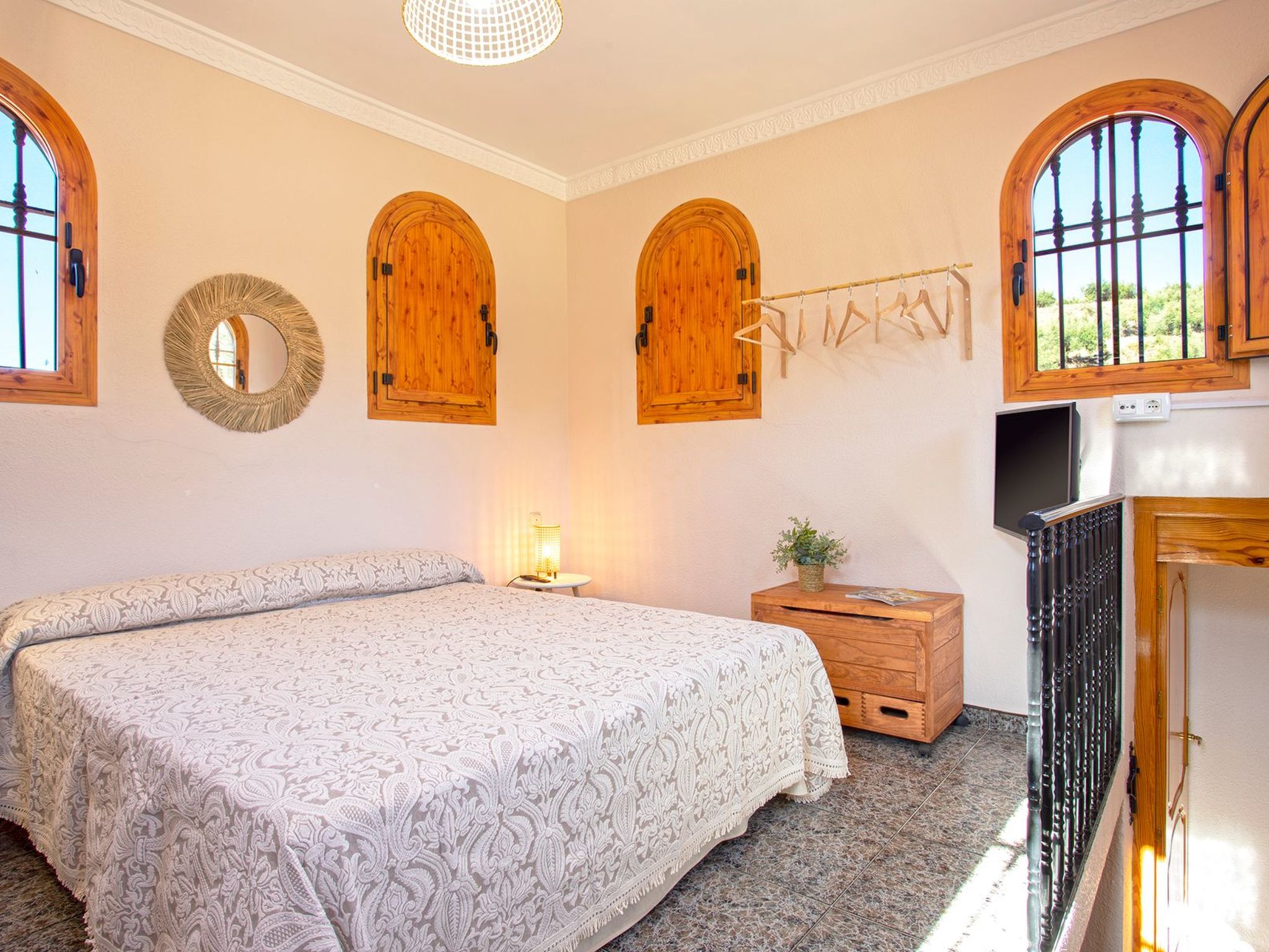 Familienhaus mit großzügigen Außenanlagen-Dedans