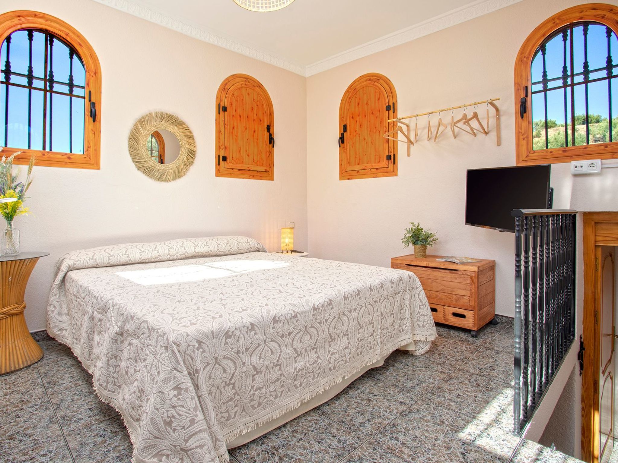 Familienhaus mit großzügigen Außenanlagen-Dedans