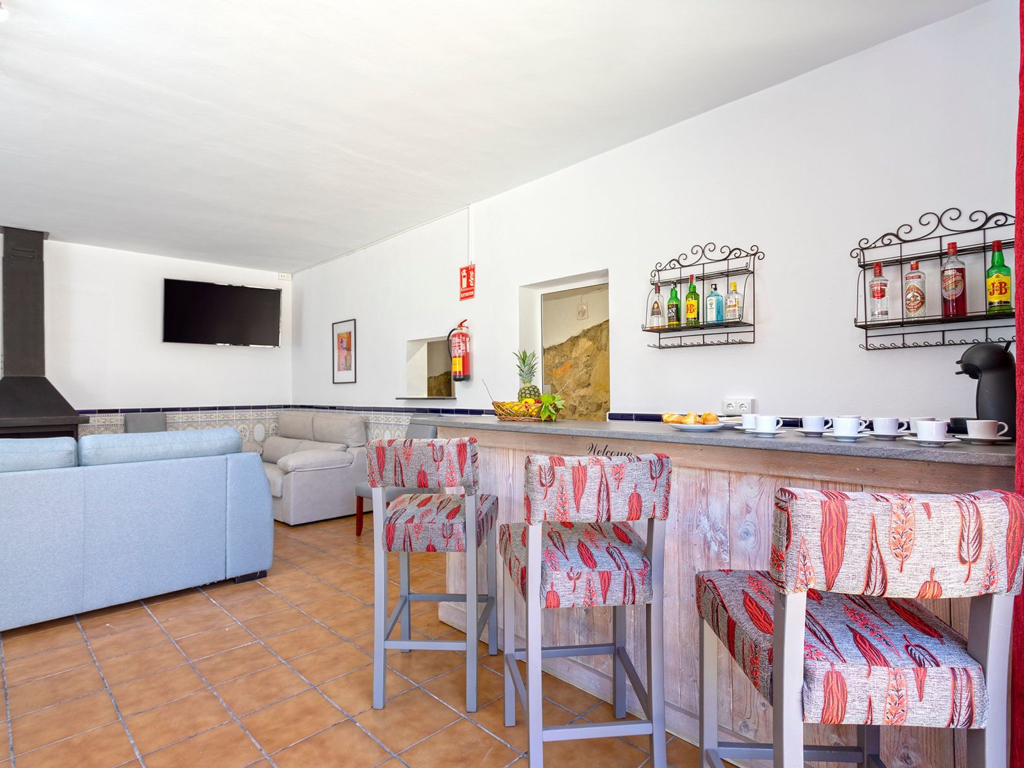 Familienhaus mit großzügigen Außenanlagen-Dedans