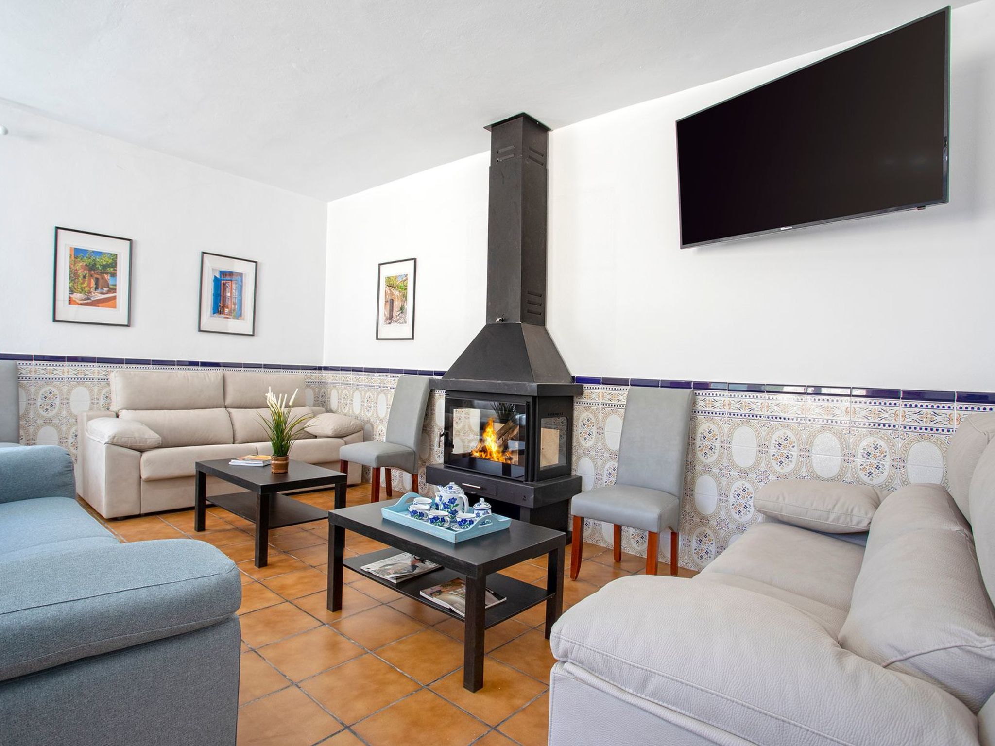 Familienhaus mit großzügigen Außenanlagen-Dedans