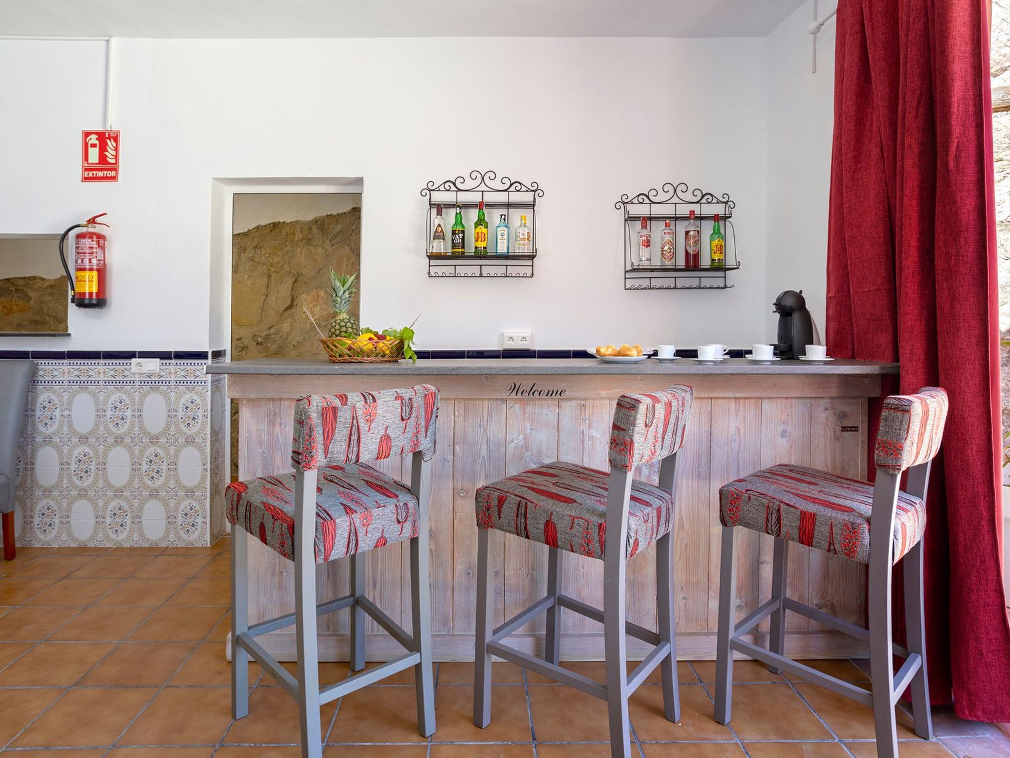 Familienhaus mit großzügigen Außenanlagen-Dedans