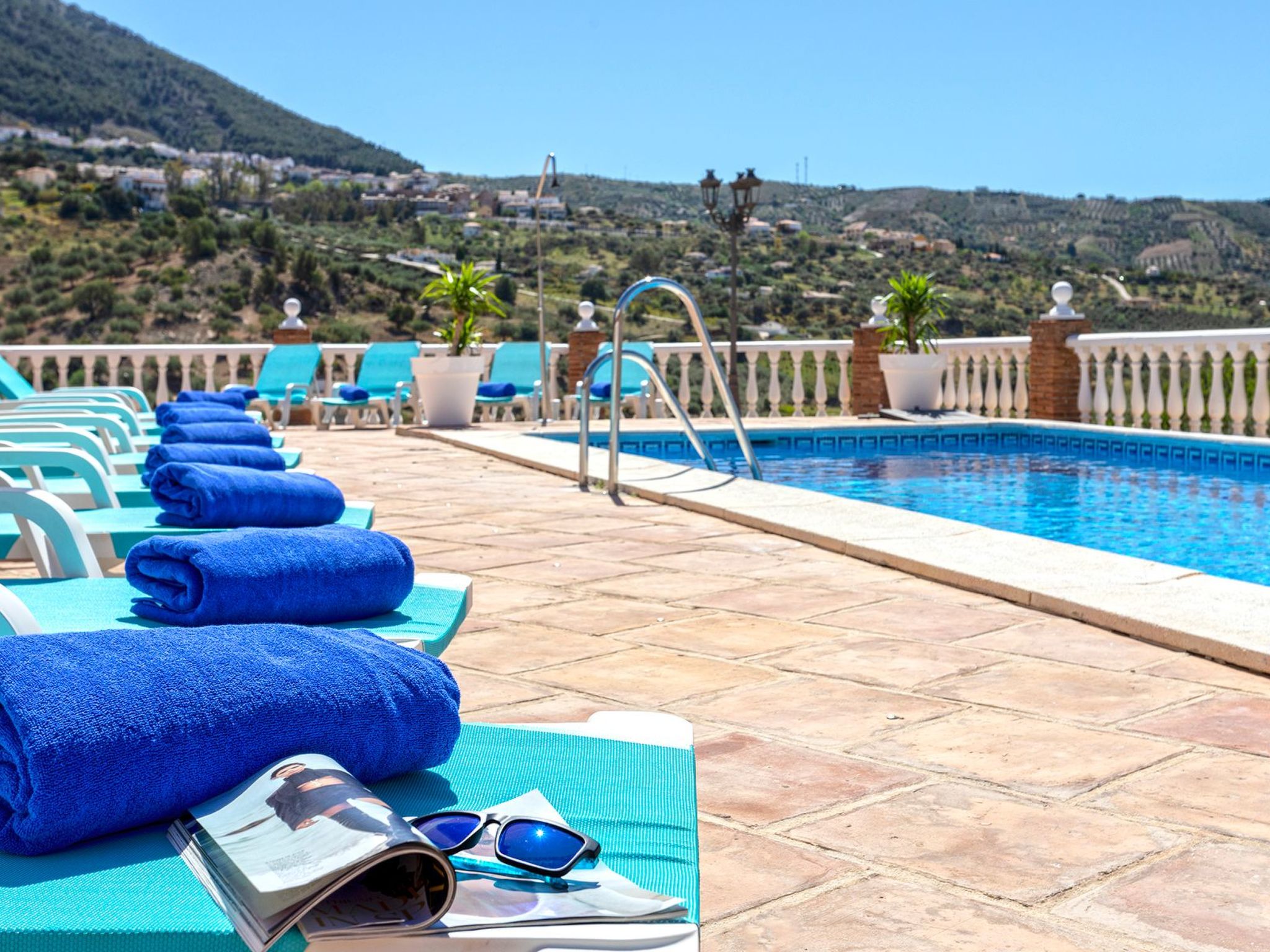 Familienhaus mit großzügigen Außenanlagen-Dedans