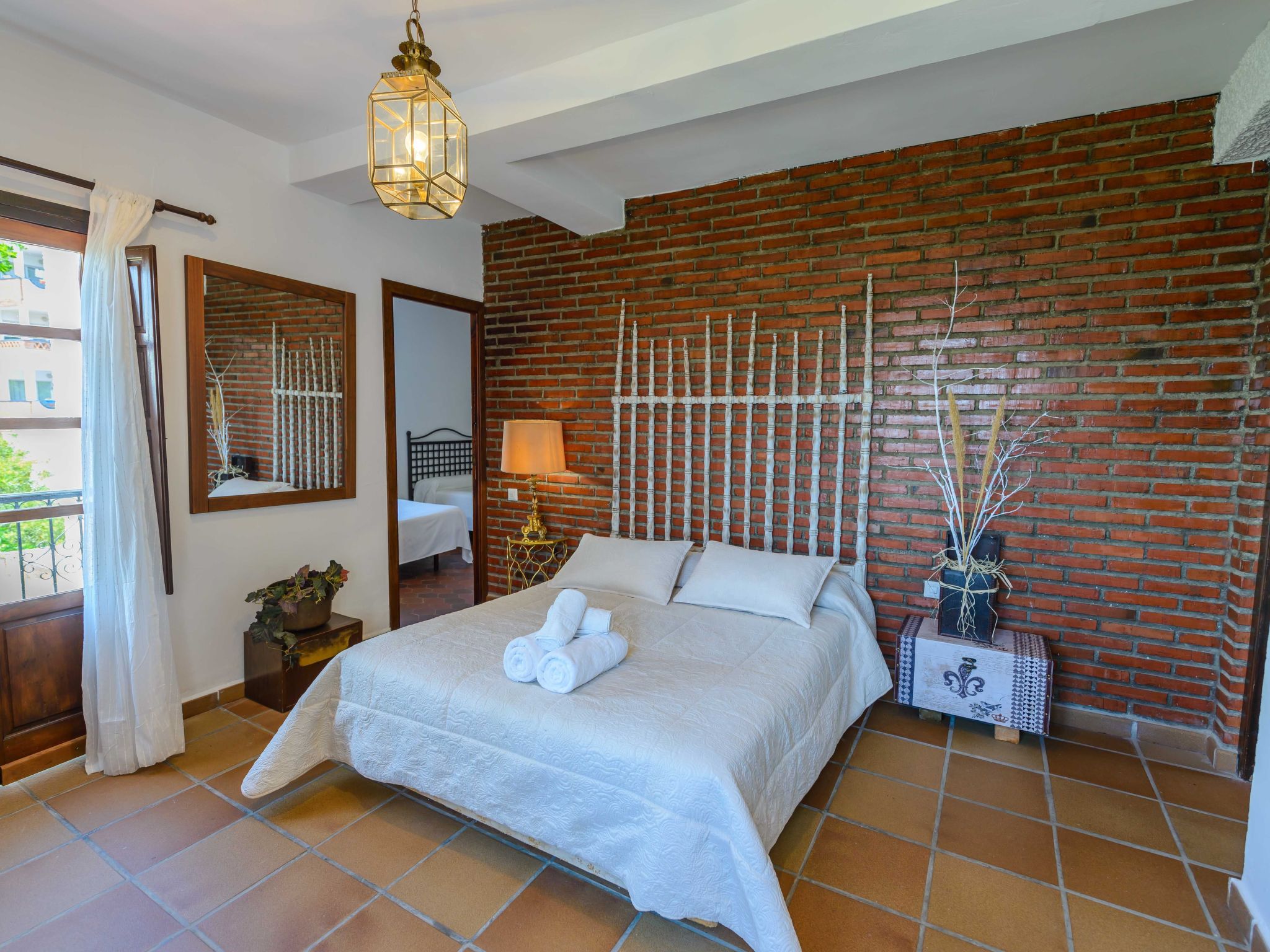 Privates Schwimmbad mit Grill und Feuerstelle-Dedans