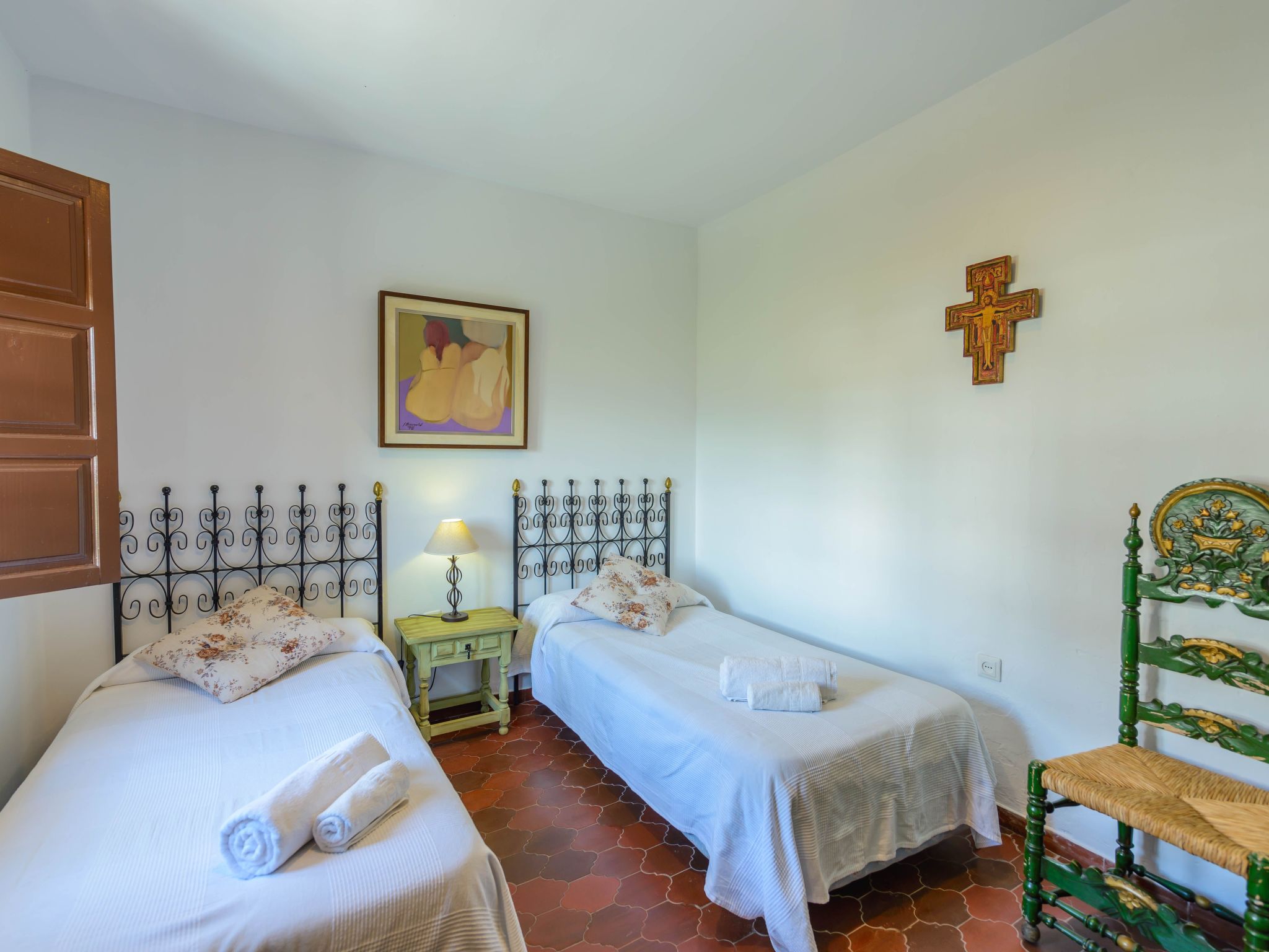 Privates Schwimmbad mit Grill und Feuerstelle-Dedans