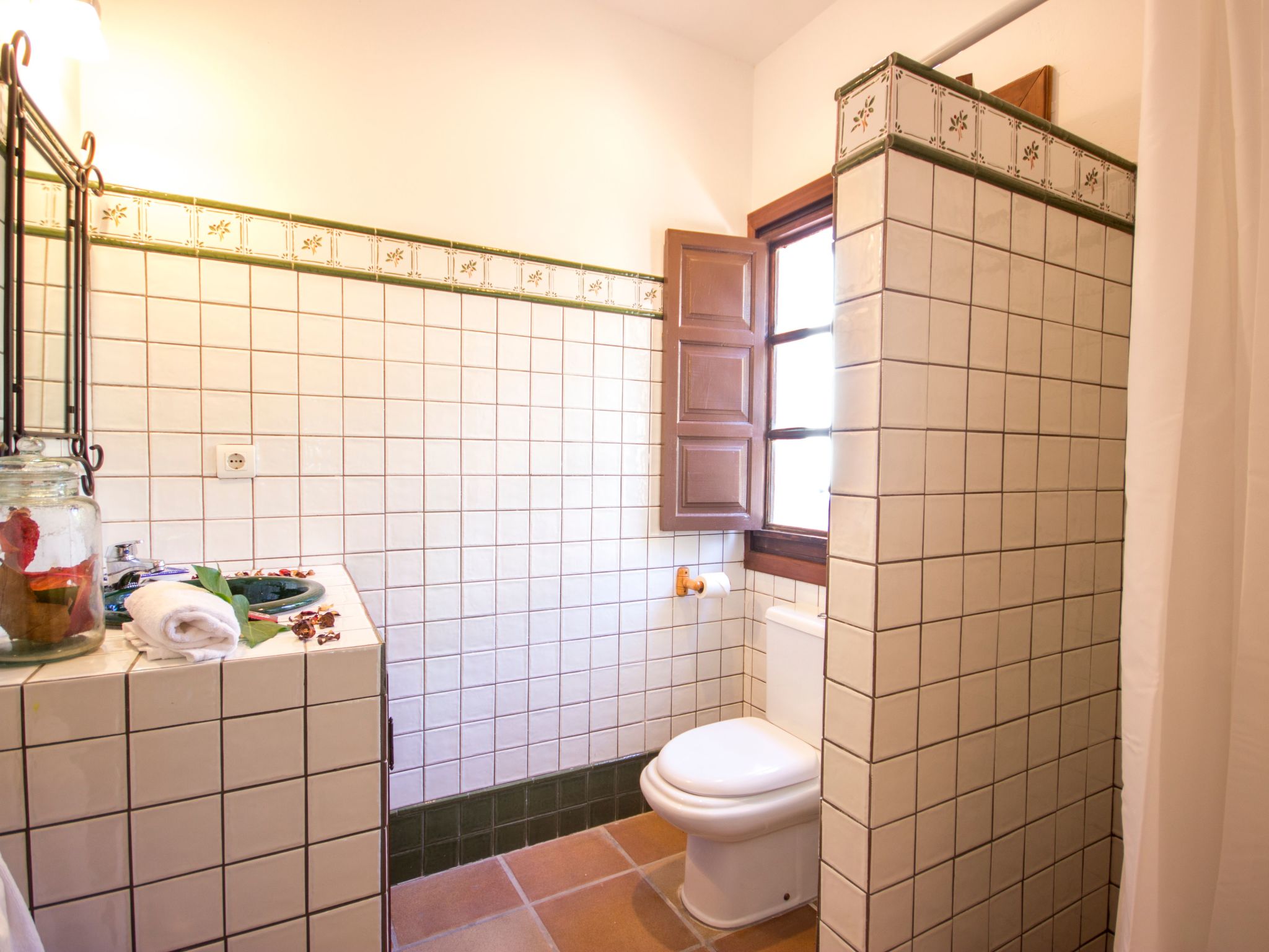 Privates Schwimmbad mit Grill und Feuerstelle-Dedans