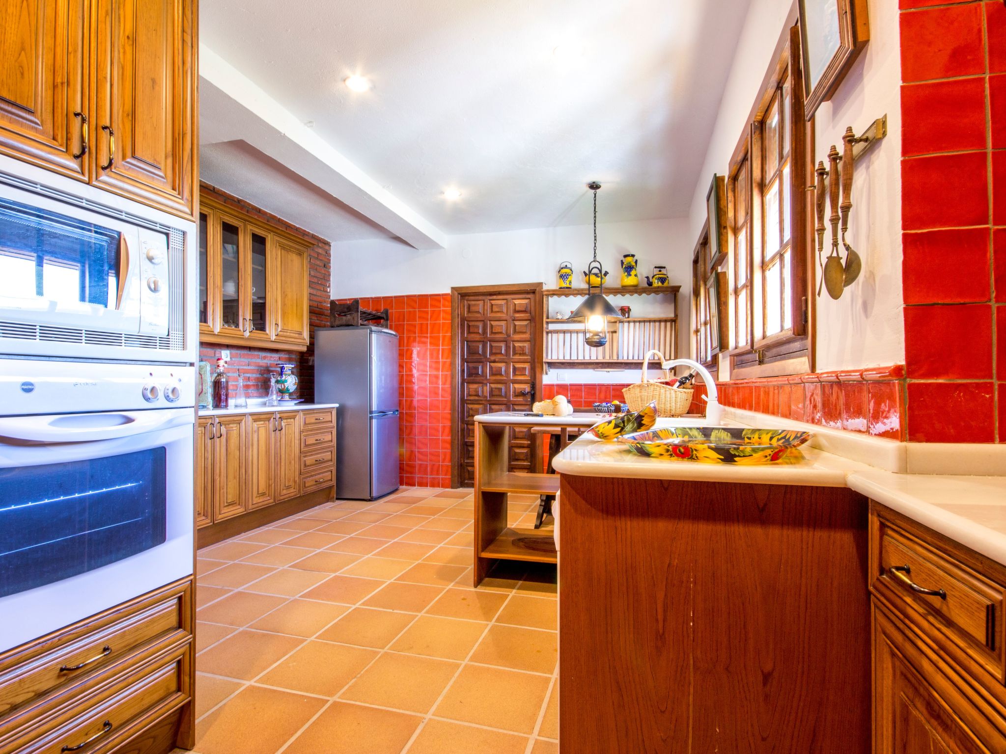 Privates Schwimmbad mit Grill und Feuerstelle-Dedans