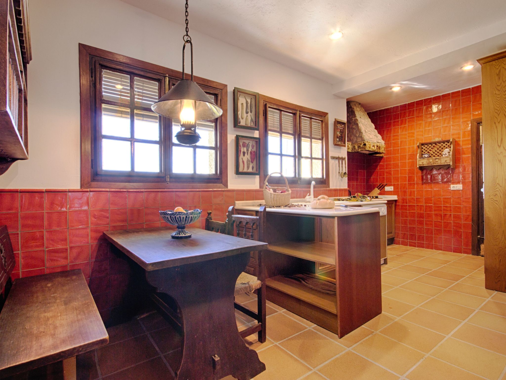 Privates Schwimmbad mit Grill und Feuerstelle-Dedans