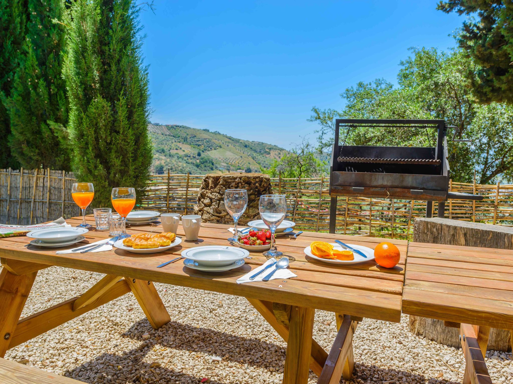 Privates Schwimmbad mit Grill und Feuerstelle-Dedans