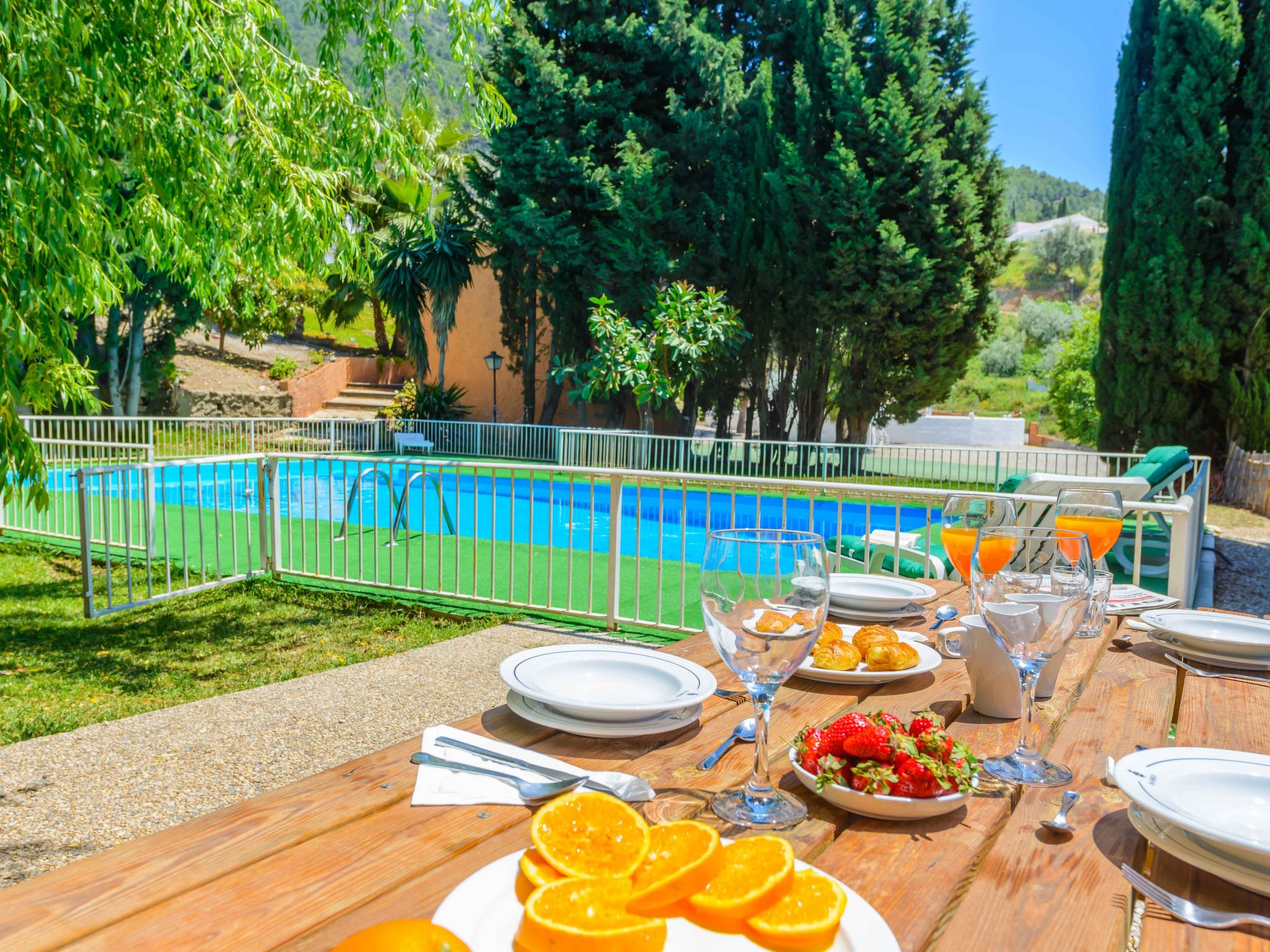 Privates Schwimmbad mit Grill und Feuerstelle-Dedans