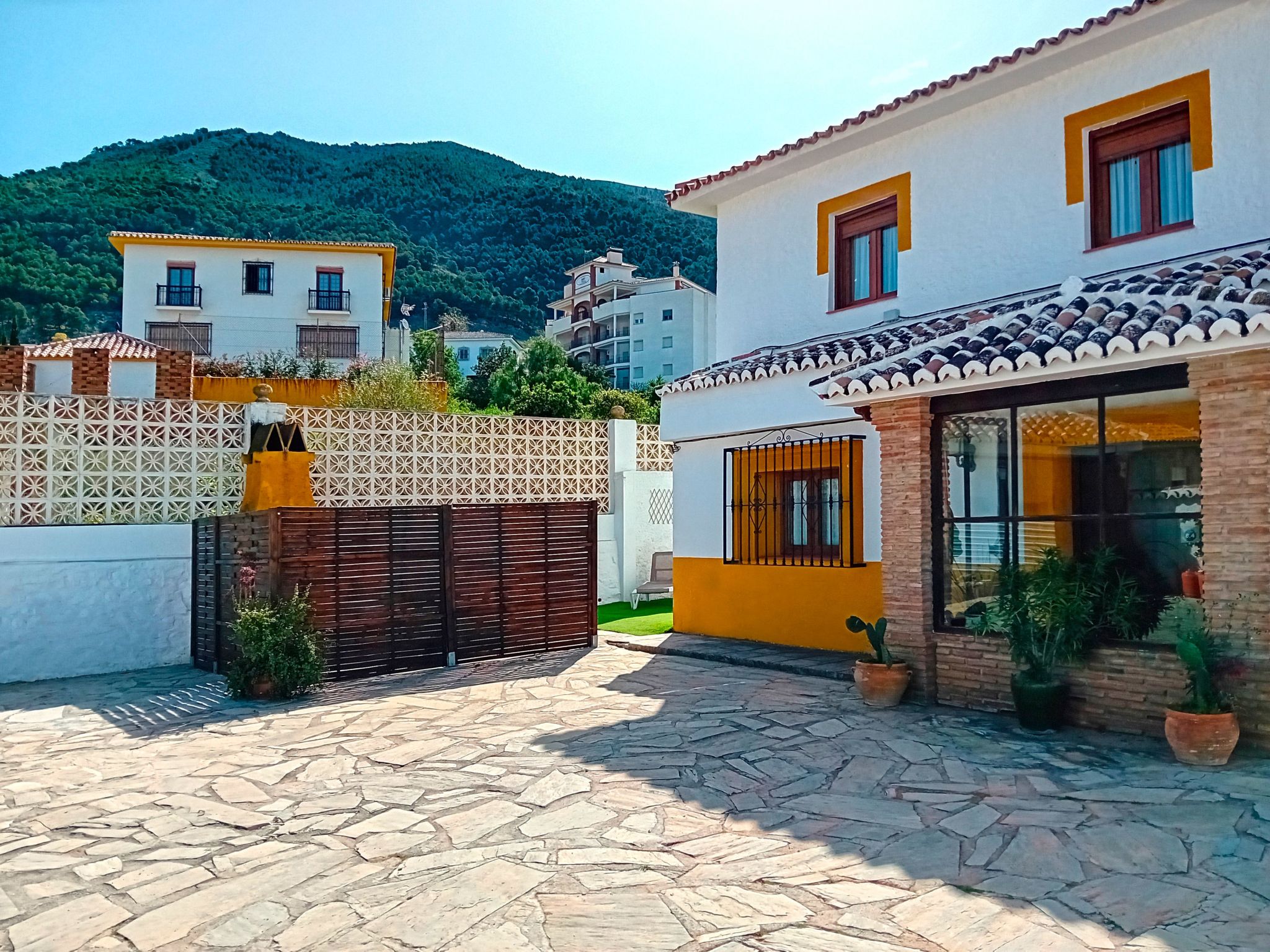 Patio de los Naranjos Haus mit Terrasse und Schwimmbad-Dedans