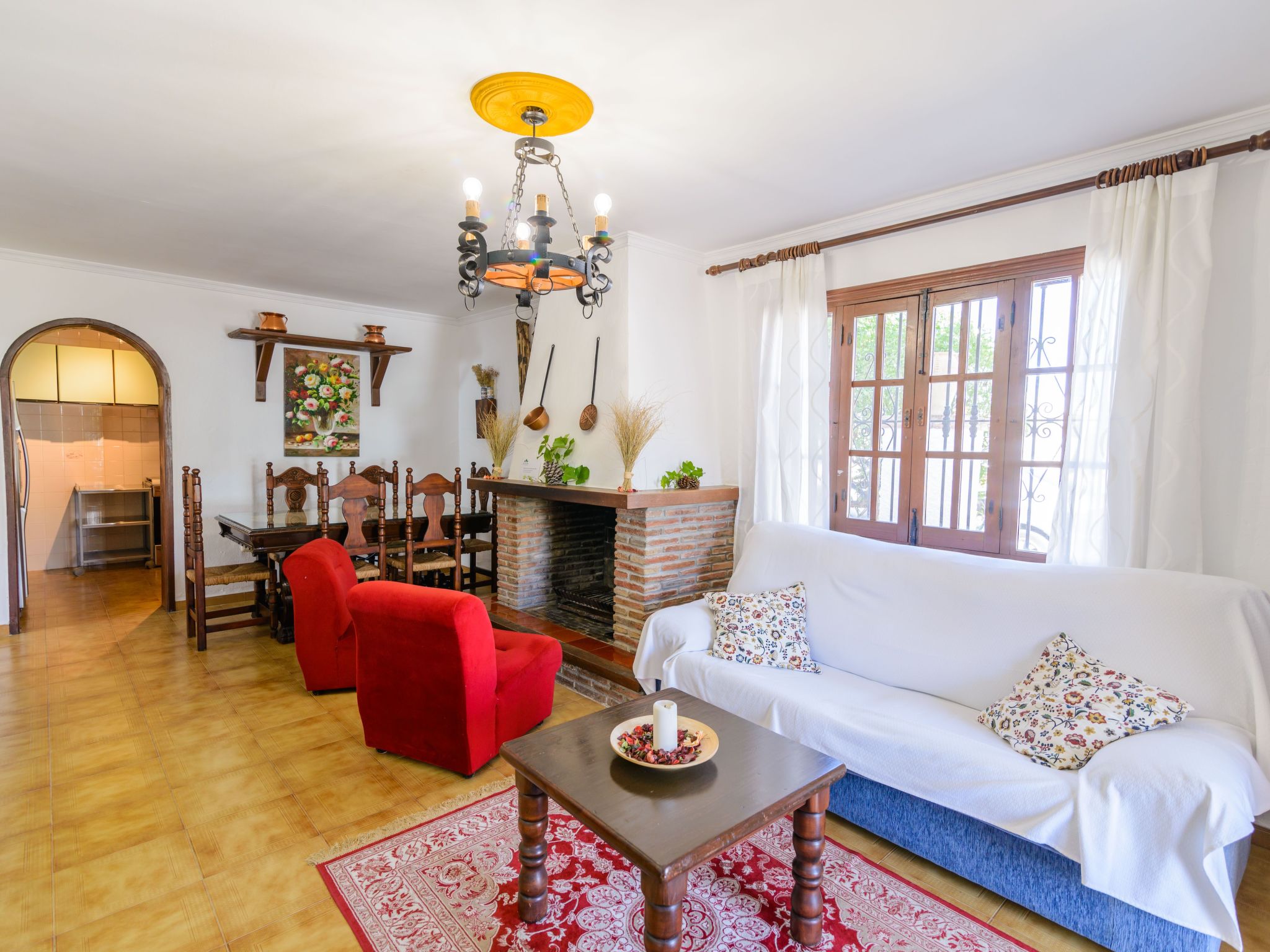 Patio de los Naranjos Haus mit Terrasse und Schwimmbad-Dedans