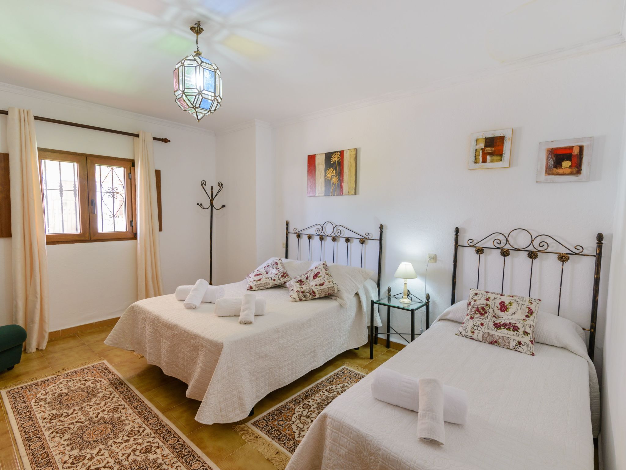 Patio de los Naranjos Haus mit Terrasse und Schwimmbad-Dedans