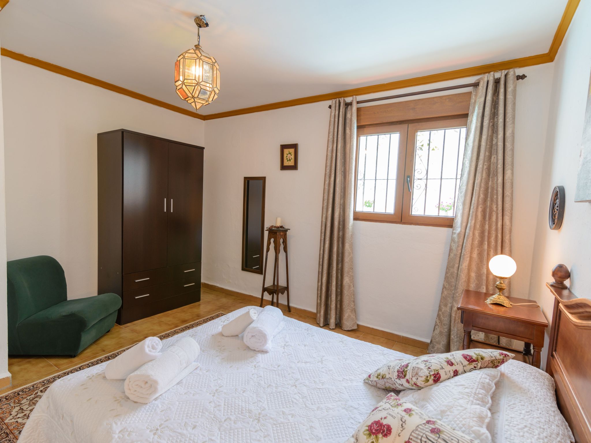 Patio de los Naranjos Haus mit Terrasse und Schwimmbad-Dedans