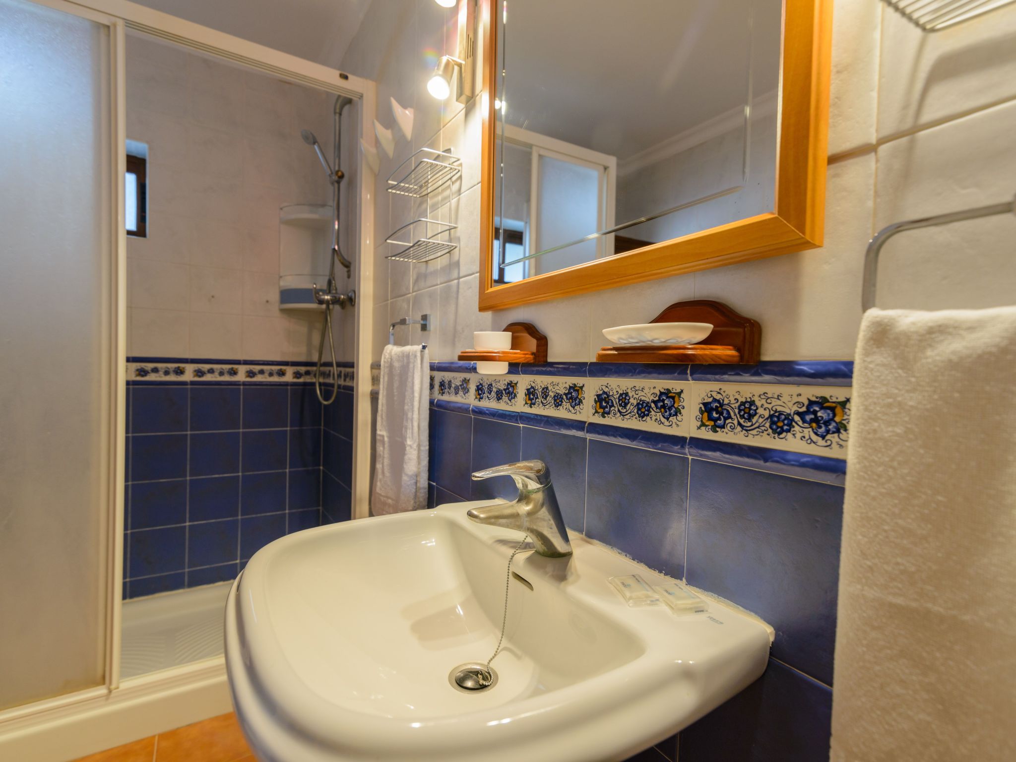 Patio de los Naranjos Haus mit Terrasse und Schwimmbad-Dedans