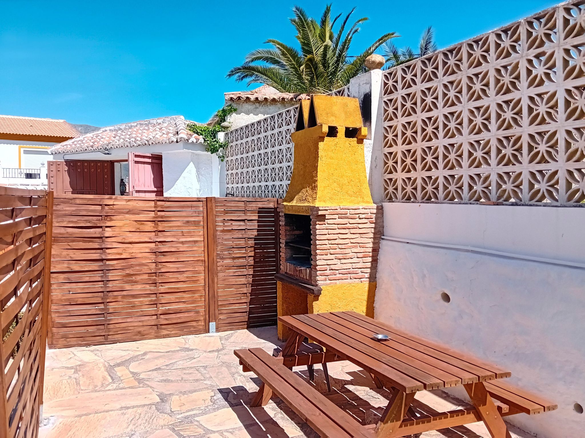 Patio de los Naranjos Haus mit Terrasse und Schwimmbad-Dedans