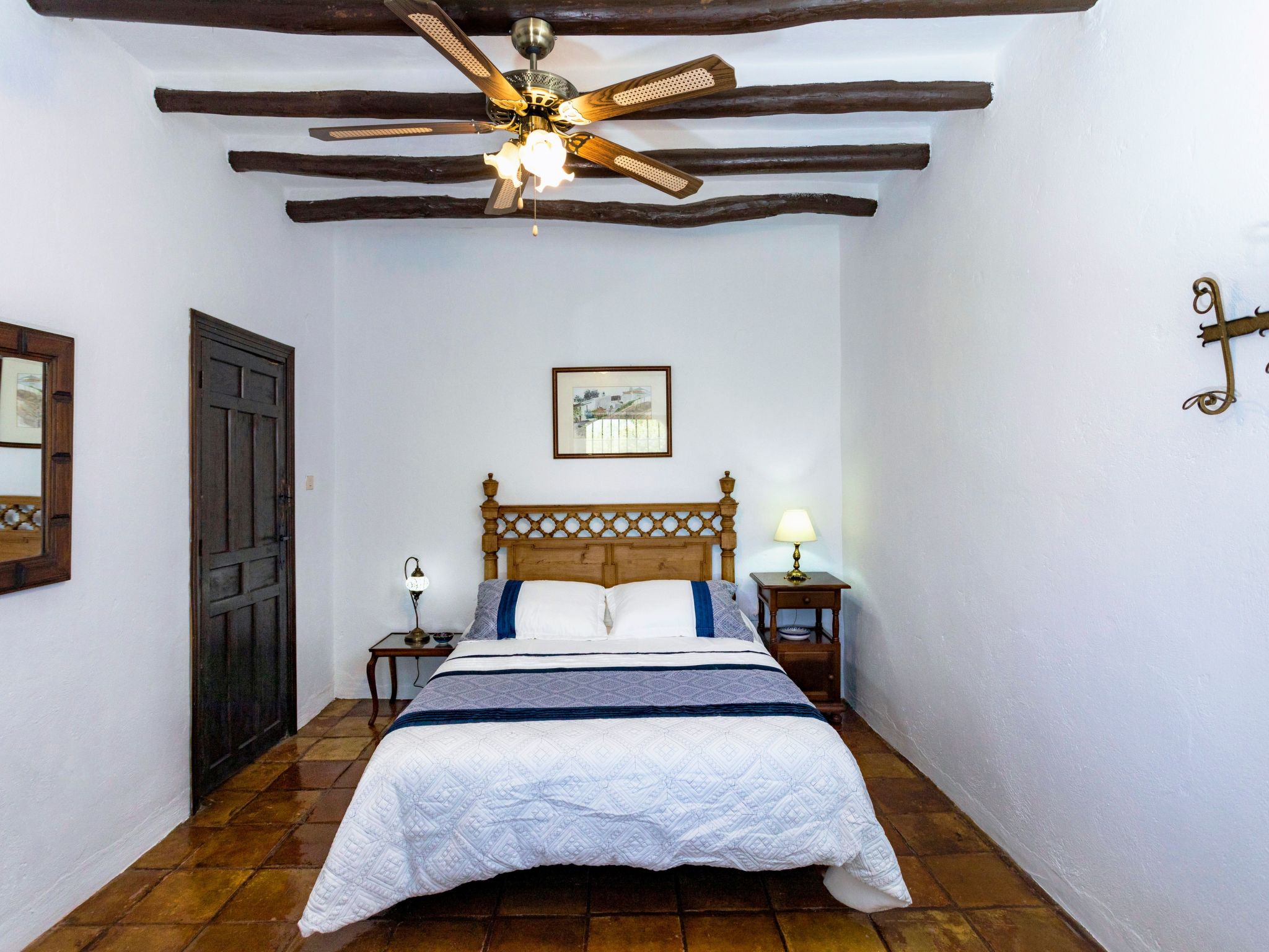 Privates Schwimmbad mit Grill und Feuerstelle-Dedans