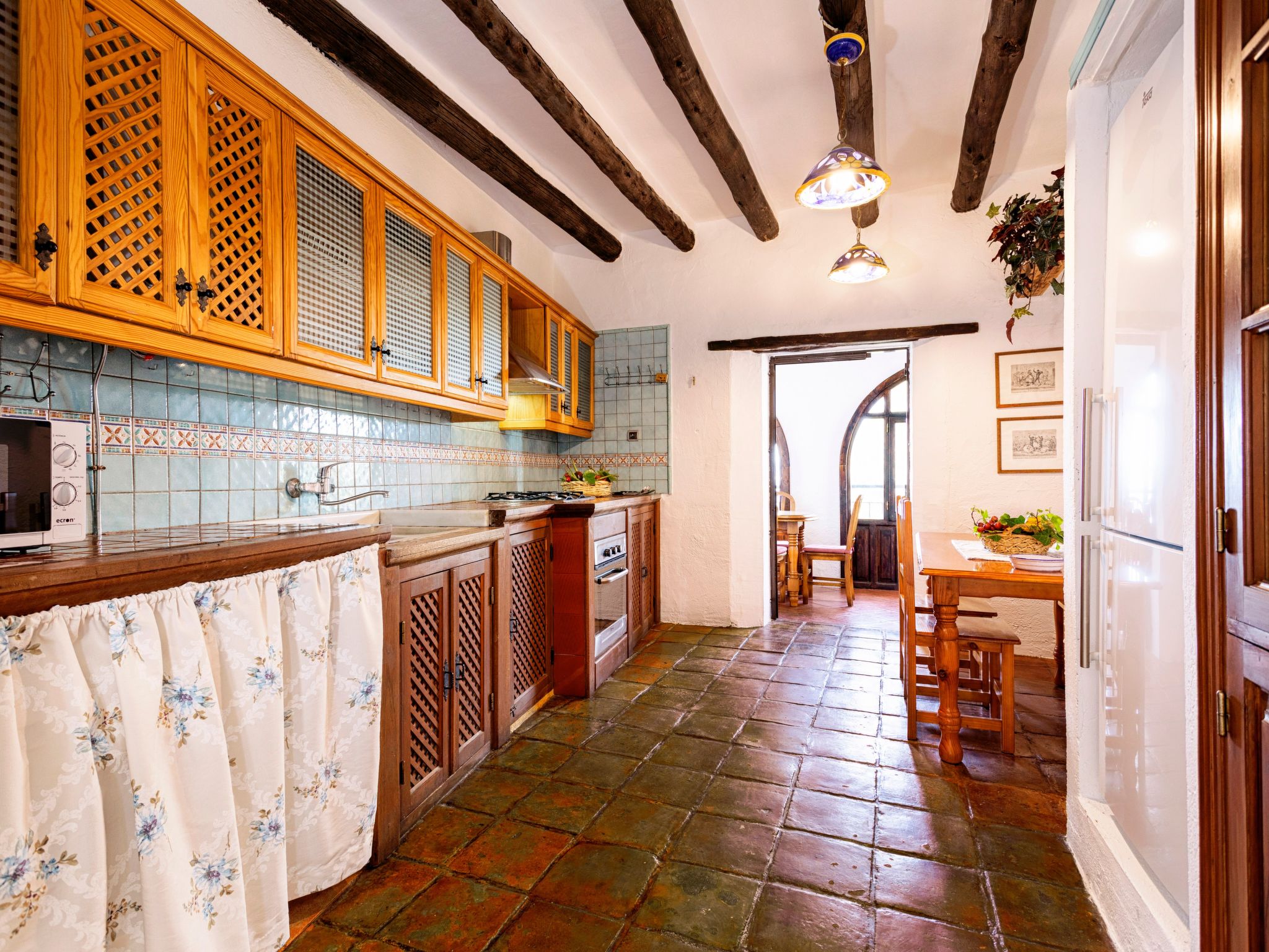 Privates Schwimmbad mit Grill und Feuerstelle-Dedans