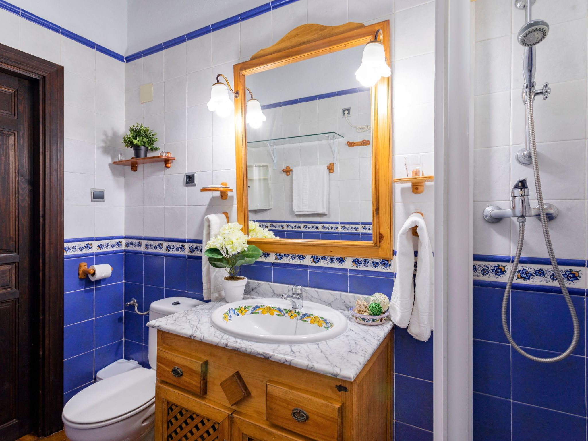 Privates Schwimmbad mit Grill und Feuerstelle-Dedans