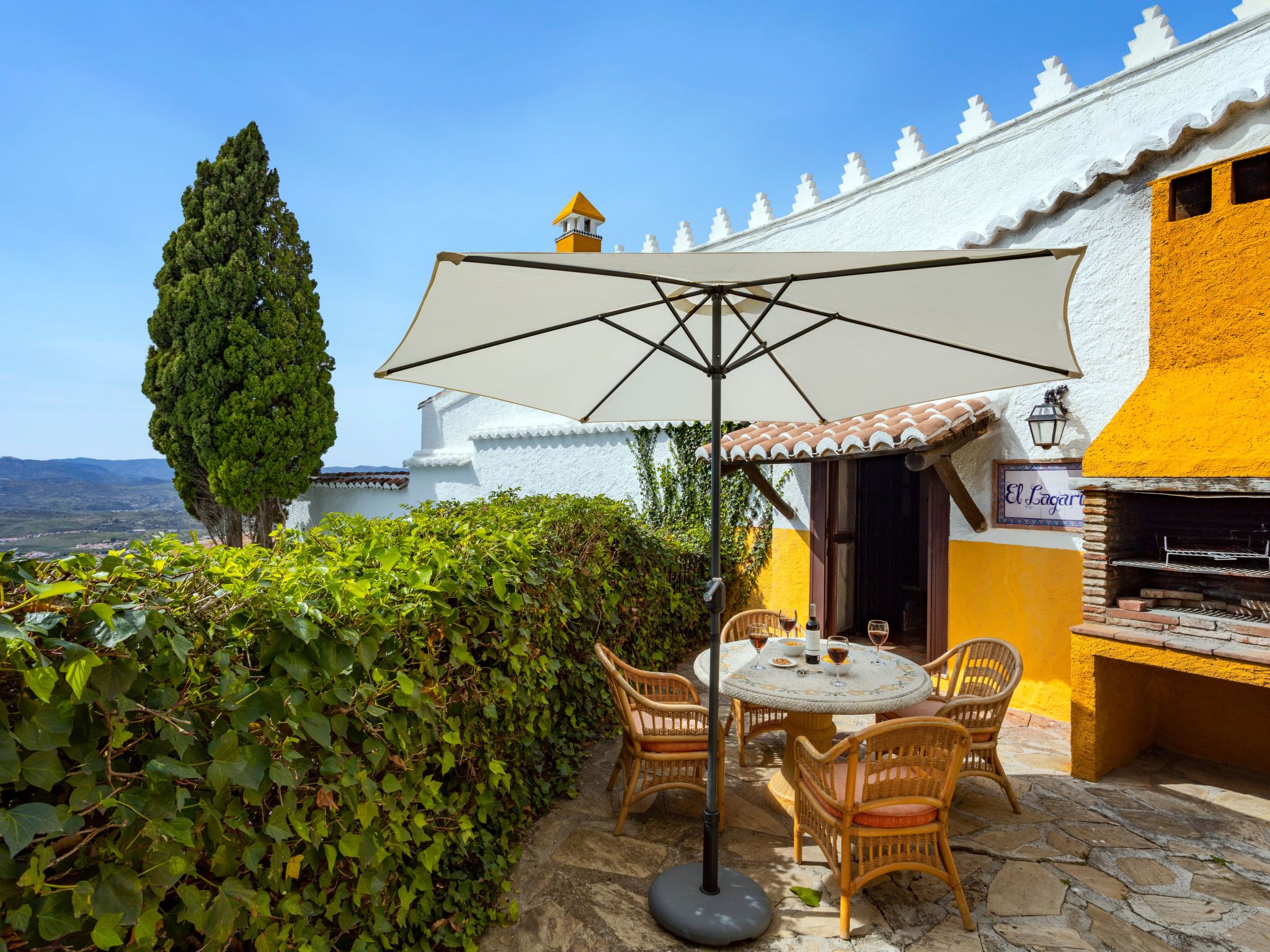 Privates Schwimmbad mit Grill und Feuerstelle-Dedans