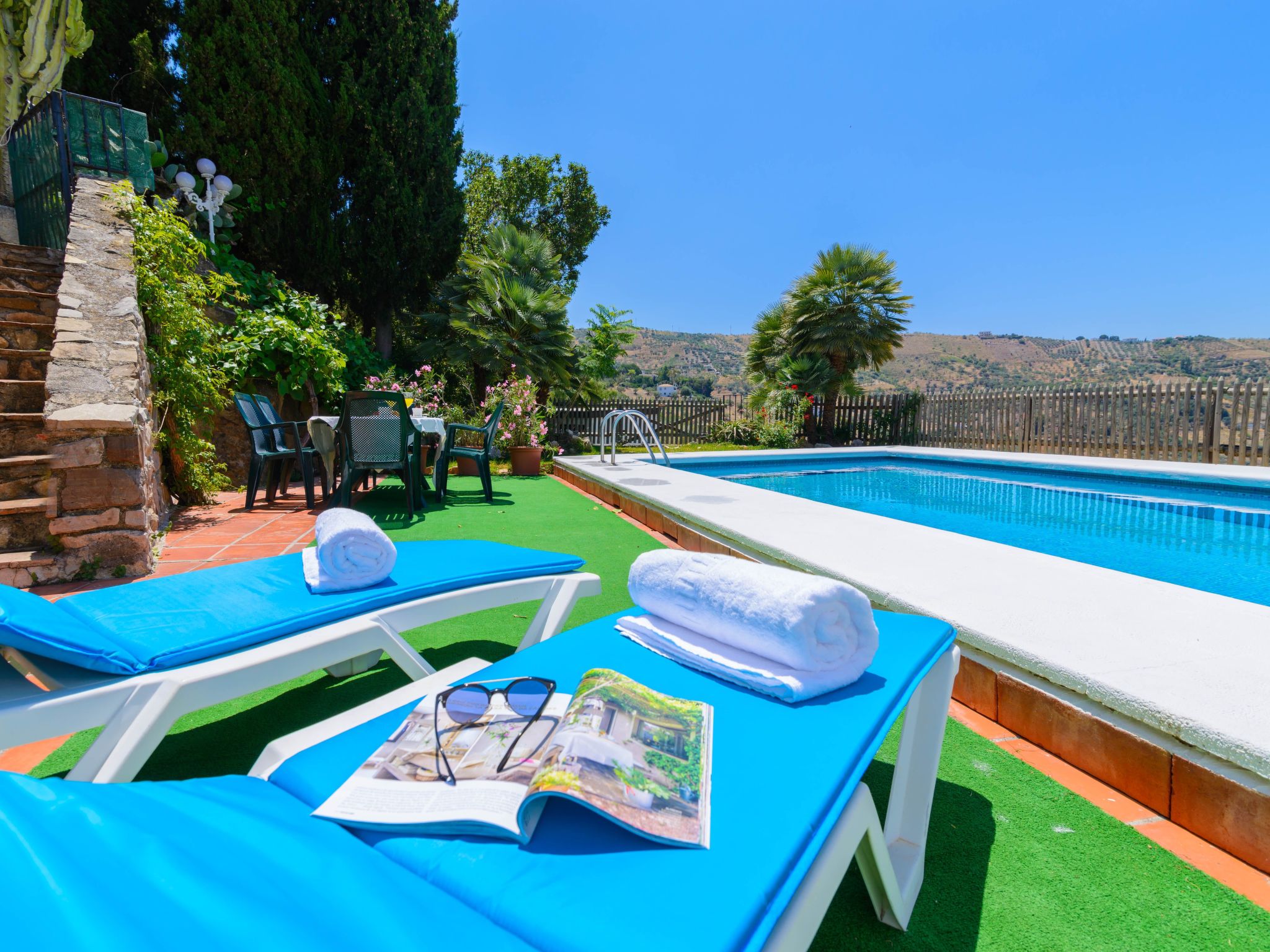 Privates Schwimmbad mit Grill und Feuerstelle-Dedans