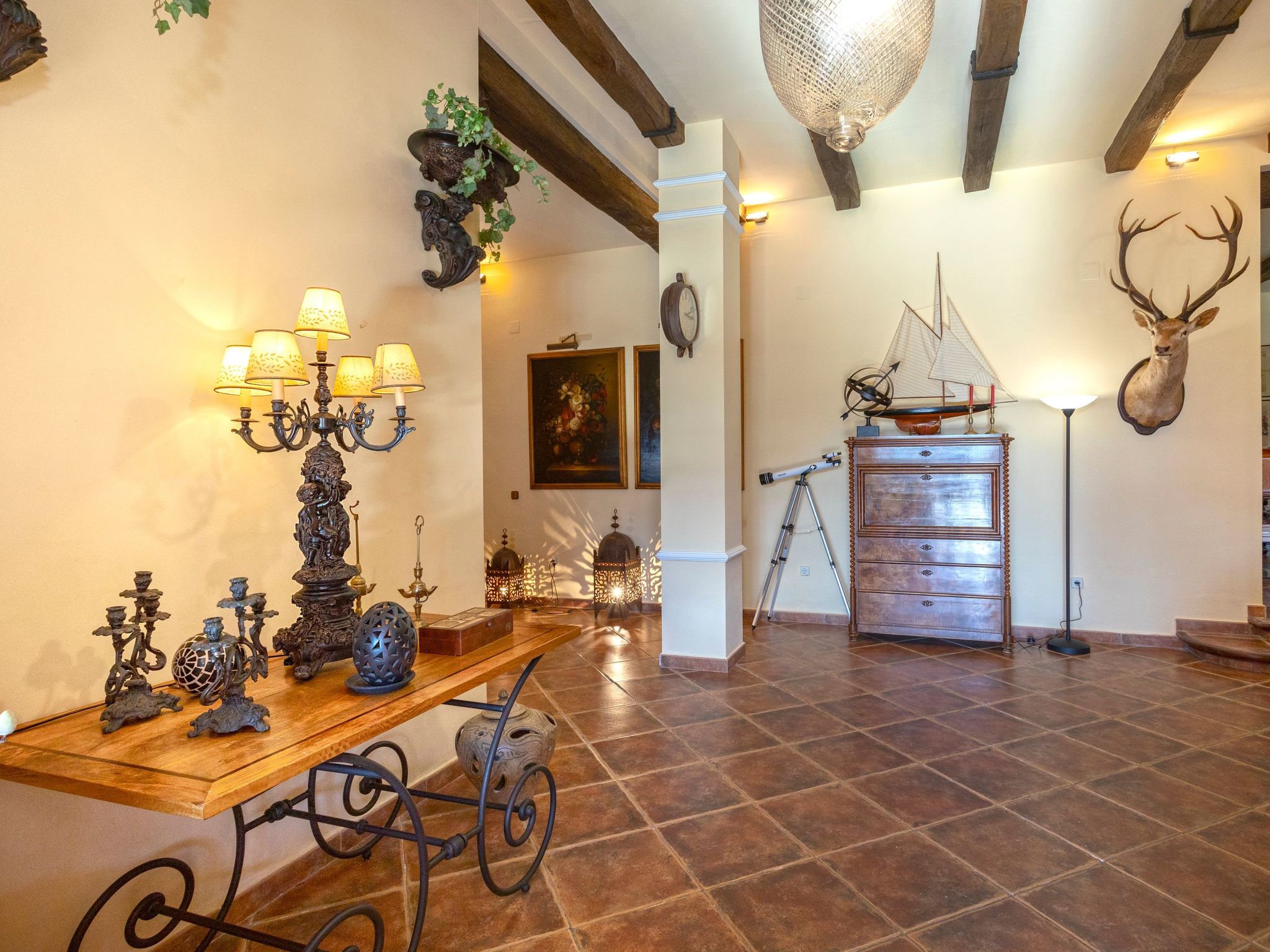 Beheiztes Hallenbad und Freibad-Binnen