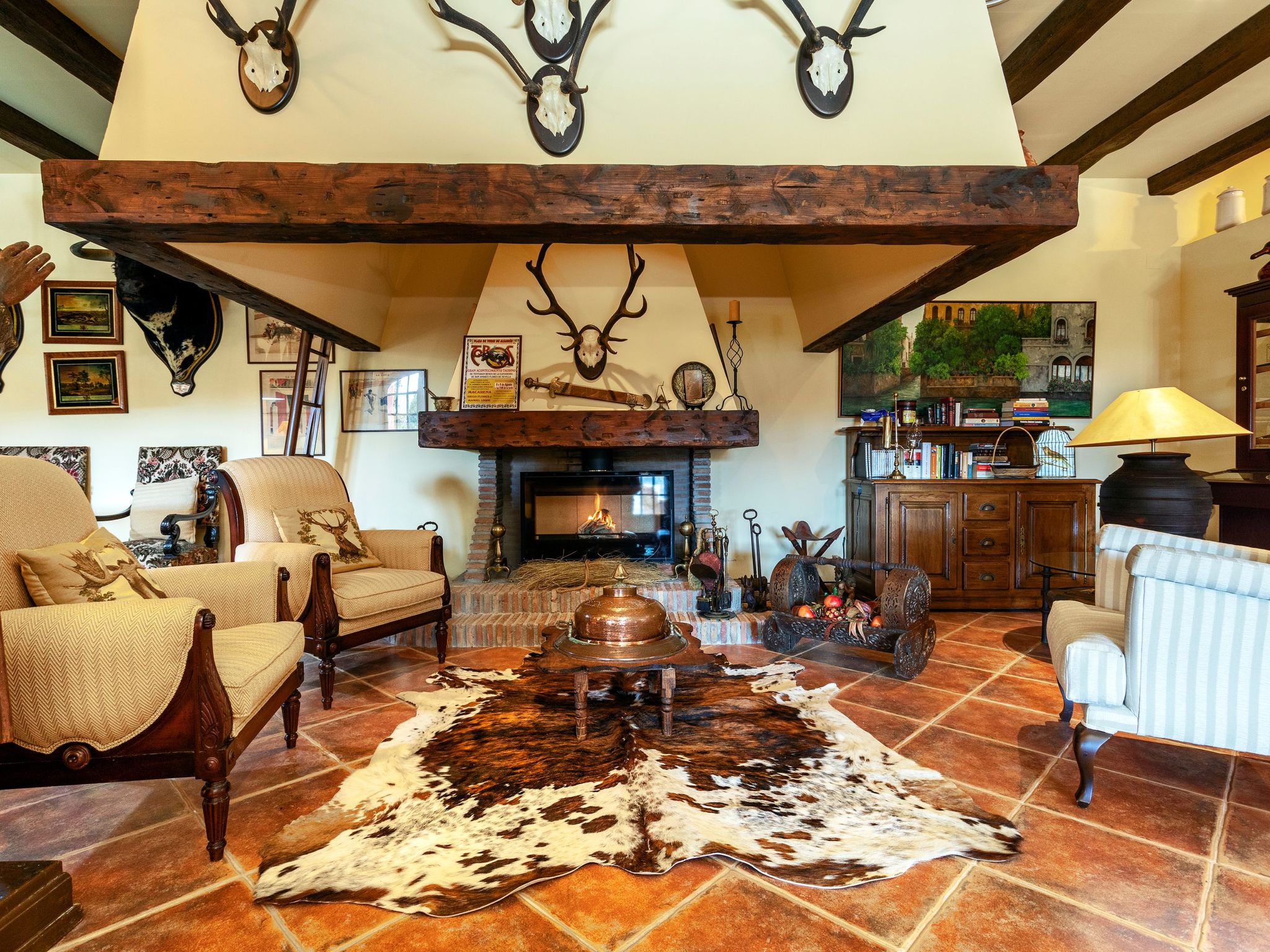 Beheiztes Hallenbad und Freibad-Binnen