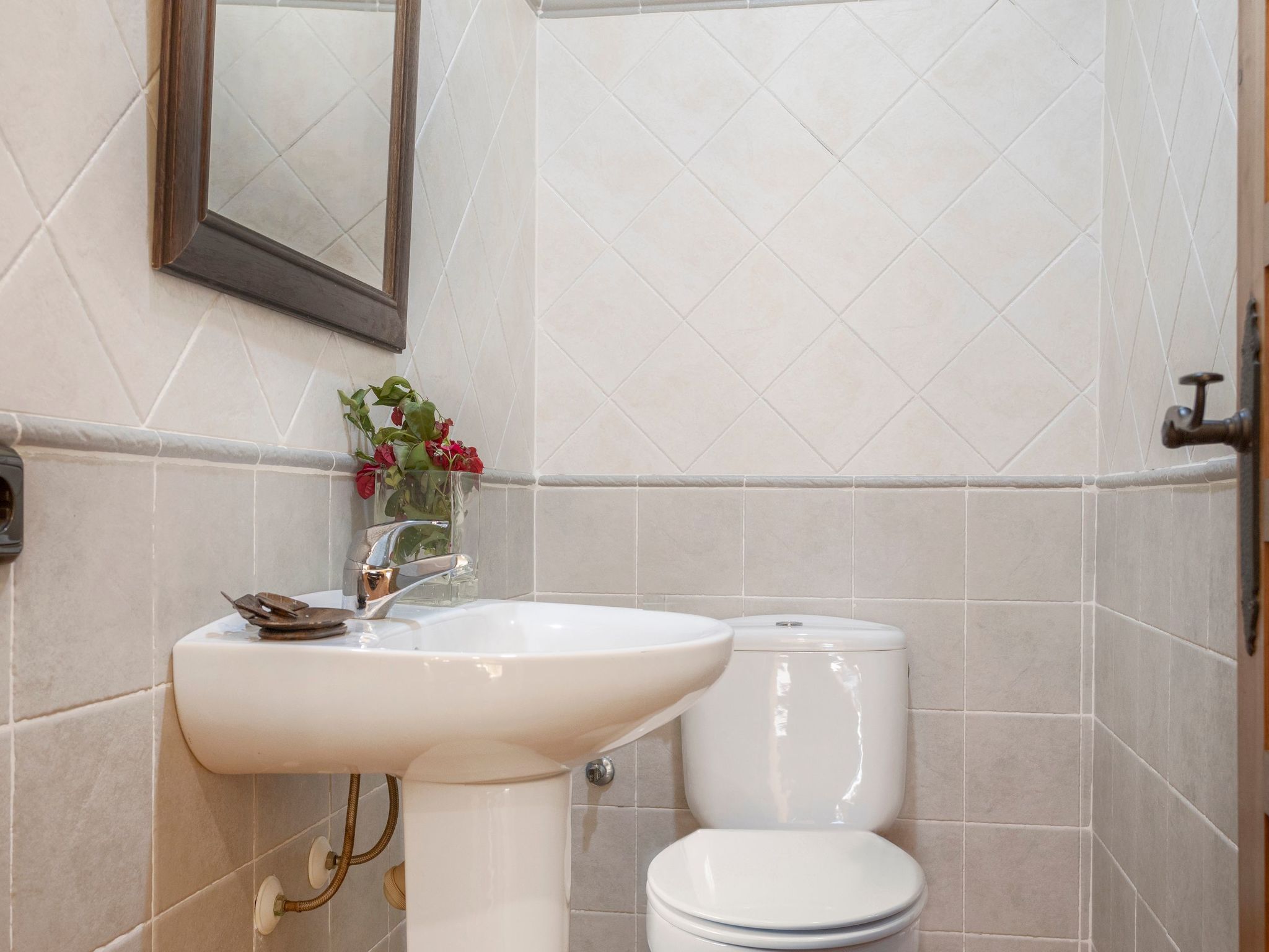 Beheiztes Hallenbad und Freibad-Binnen